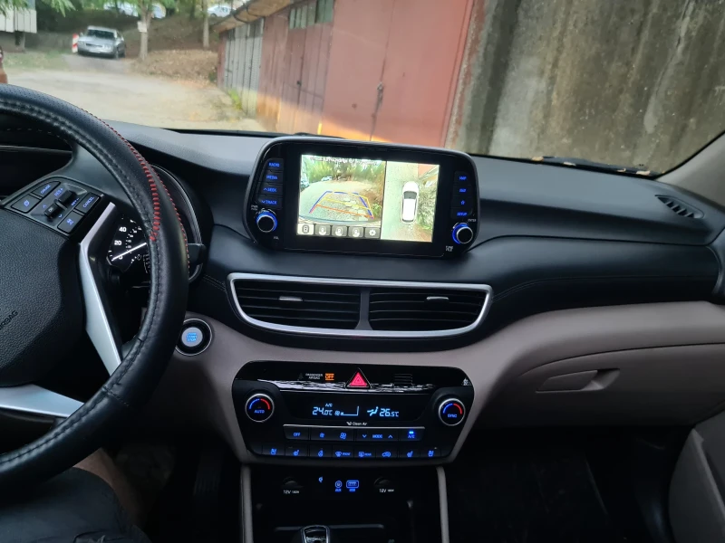 Hyundai Tucson, снимка 16 - Автомобили и джипове - 53287885