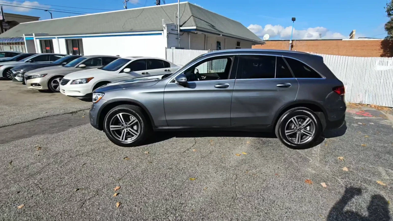 Mercedes-Benz GLC 300 digital* burmester* ambient* 360* keyless* blind s - изображение 3