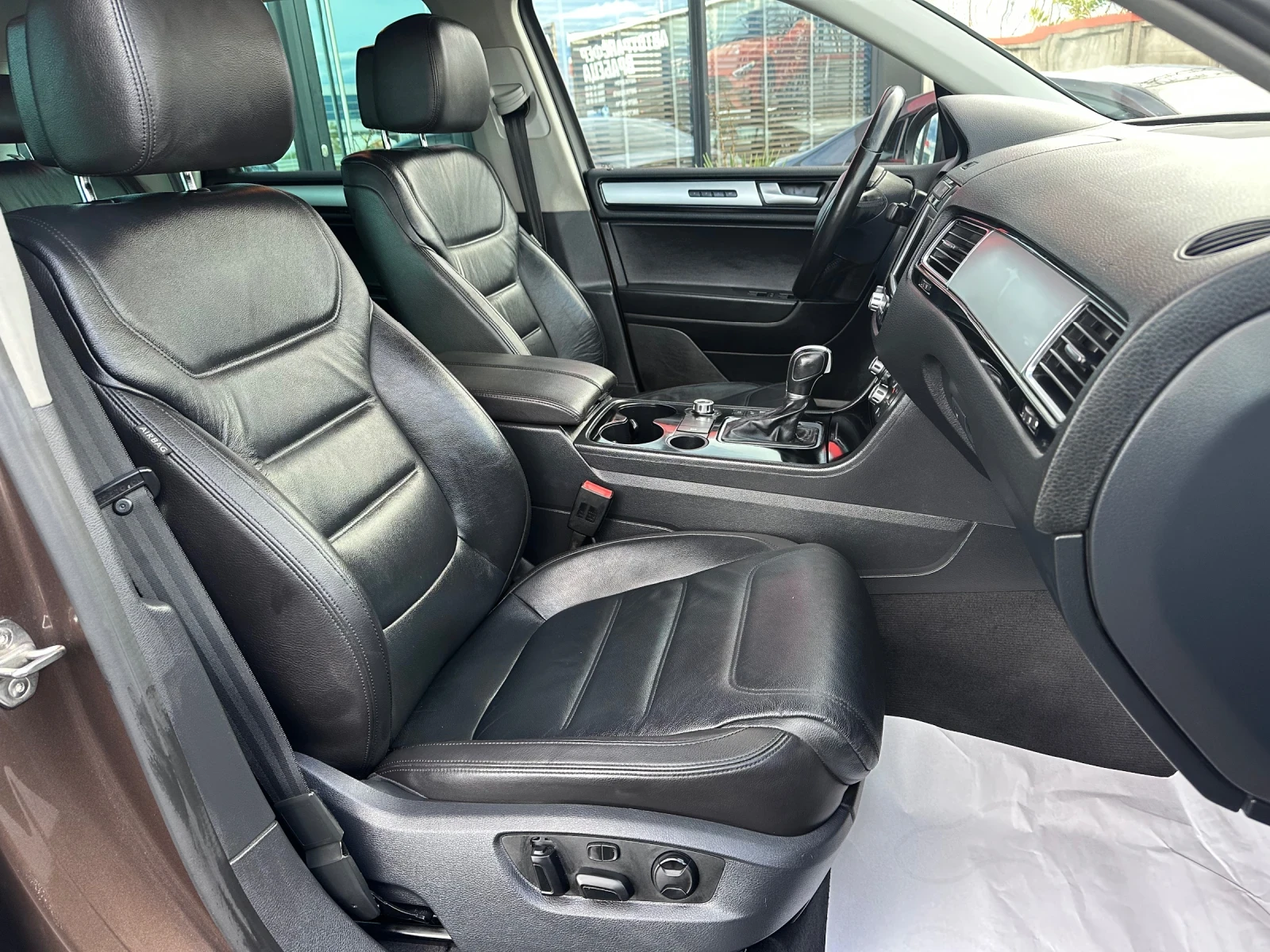 VW Touareg 3, 0tdi Exlusive SPORT | Mobile.bg   13