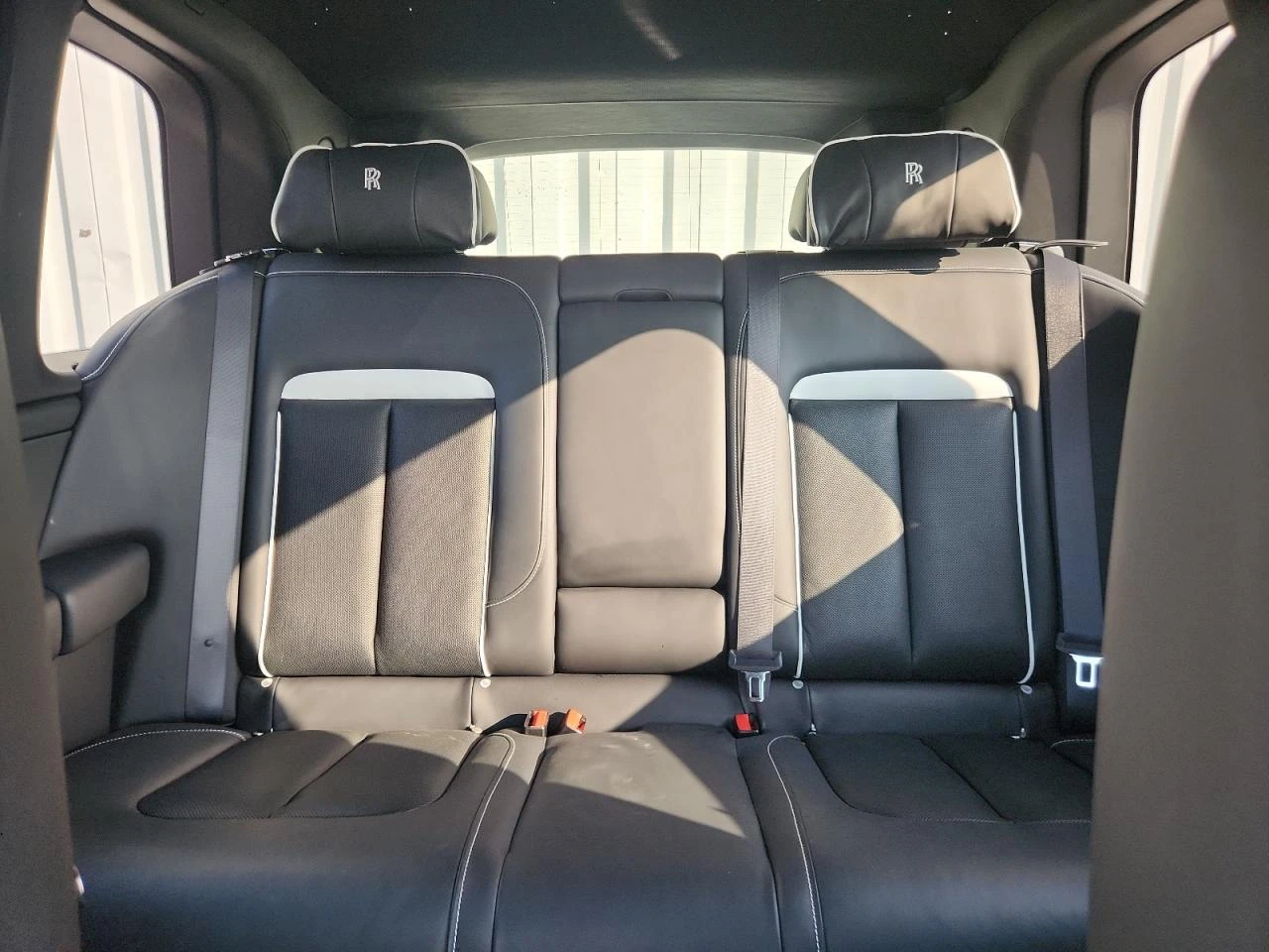 Rolls-Royce Cullinan Starlight* Flagbearer* Каляска* V12* Телевизори*  - изображение 10