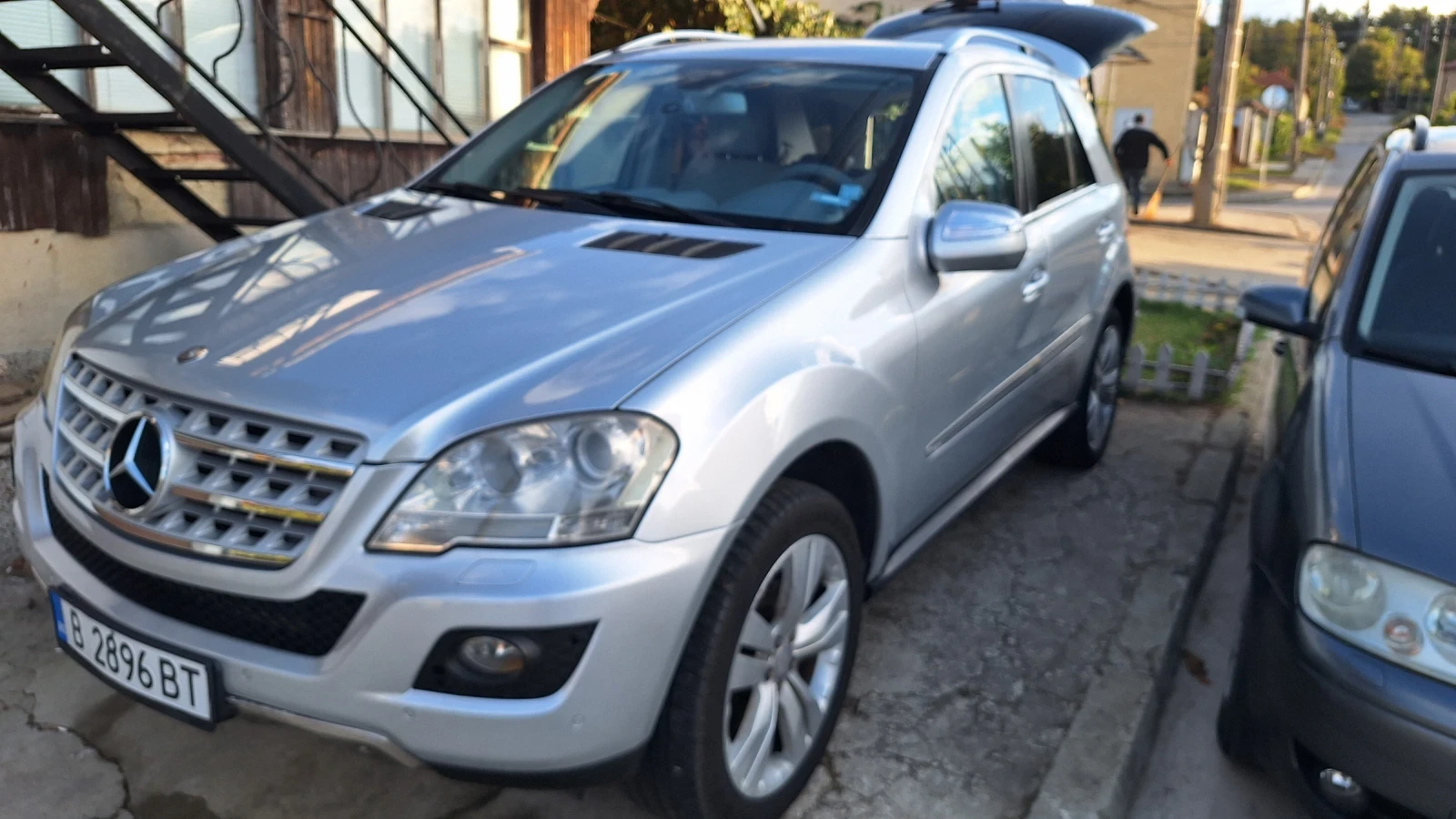 Mercedes-Benz ML 320, снимка 4 - Автомобили и джипове - 53739452