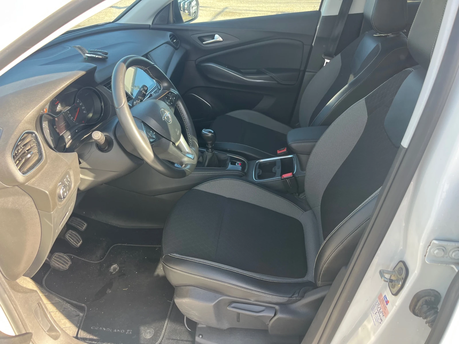 Opel Grandland X 1.2 Turbo 131 KS, снимка 11 - Автомобили и джипове - 54114477