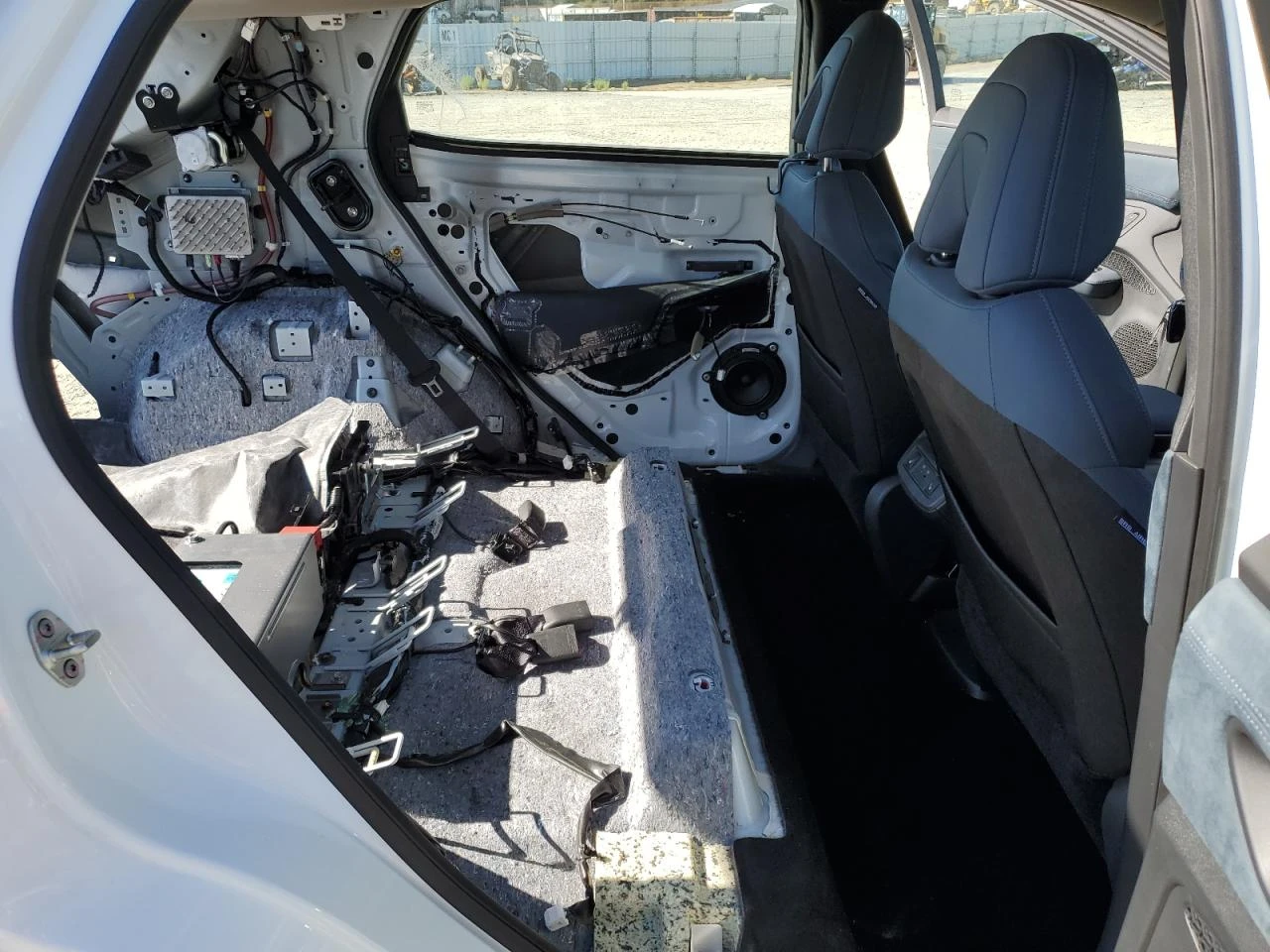 Nissan Ariya PLATINUM+ e-4ORCE AWD, снимка 11 - Автомобили и джипове - 54152632