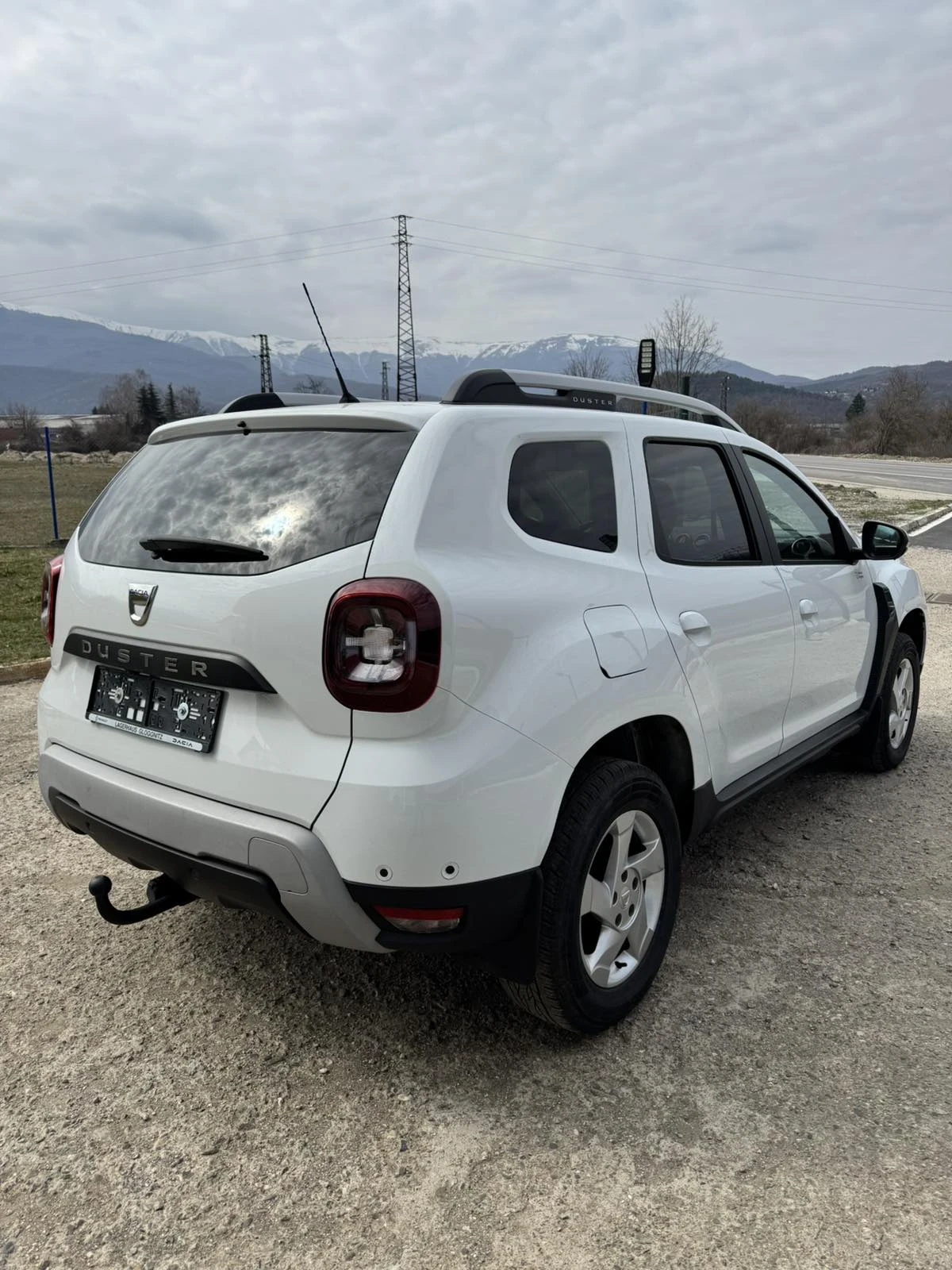 Dacia Duster 1.5 dci, 84000km, 4x4 , снимка 4 - Автомобили и джипове - 54510514