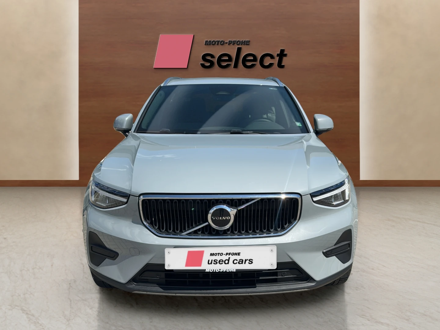 Volvo XC40 2.0 B3, снимка 3 - Автомобили и джипове - 55743765