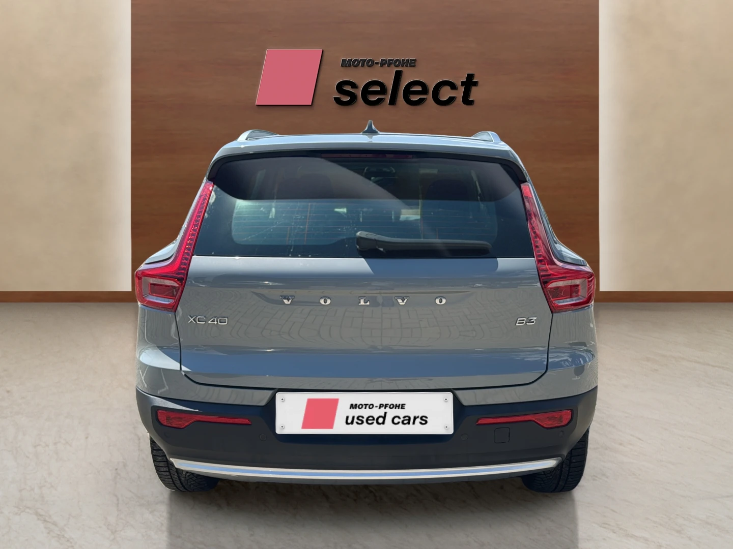 Volvo XC40 2.0 B3, снимка 8 - Автомобили и джипове - 55743765