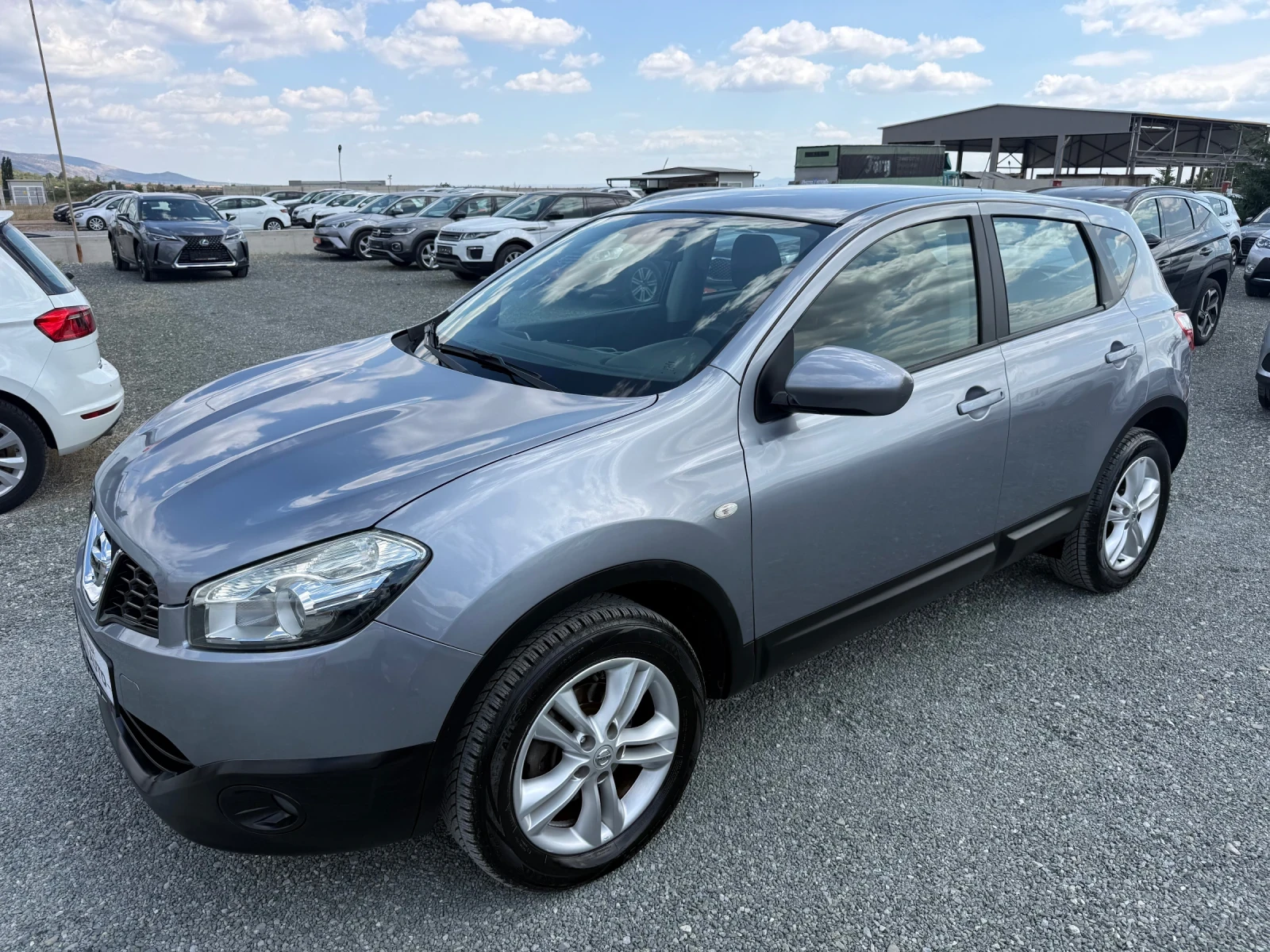 Nissan Qashqai (KATO НОВА)