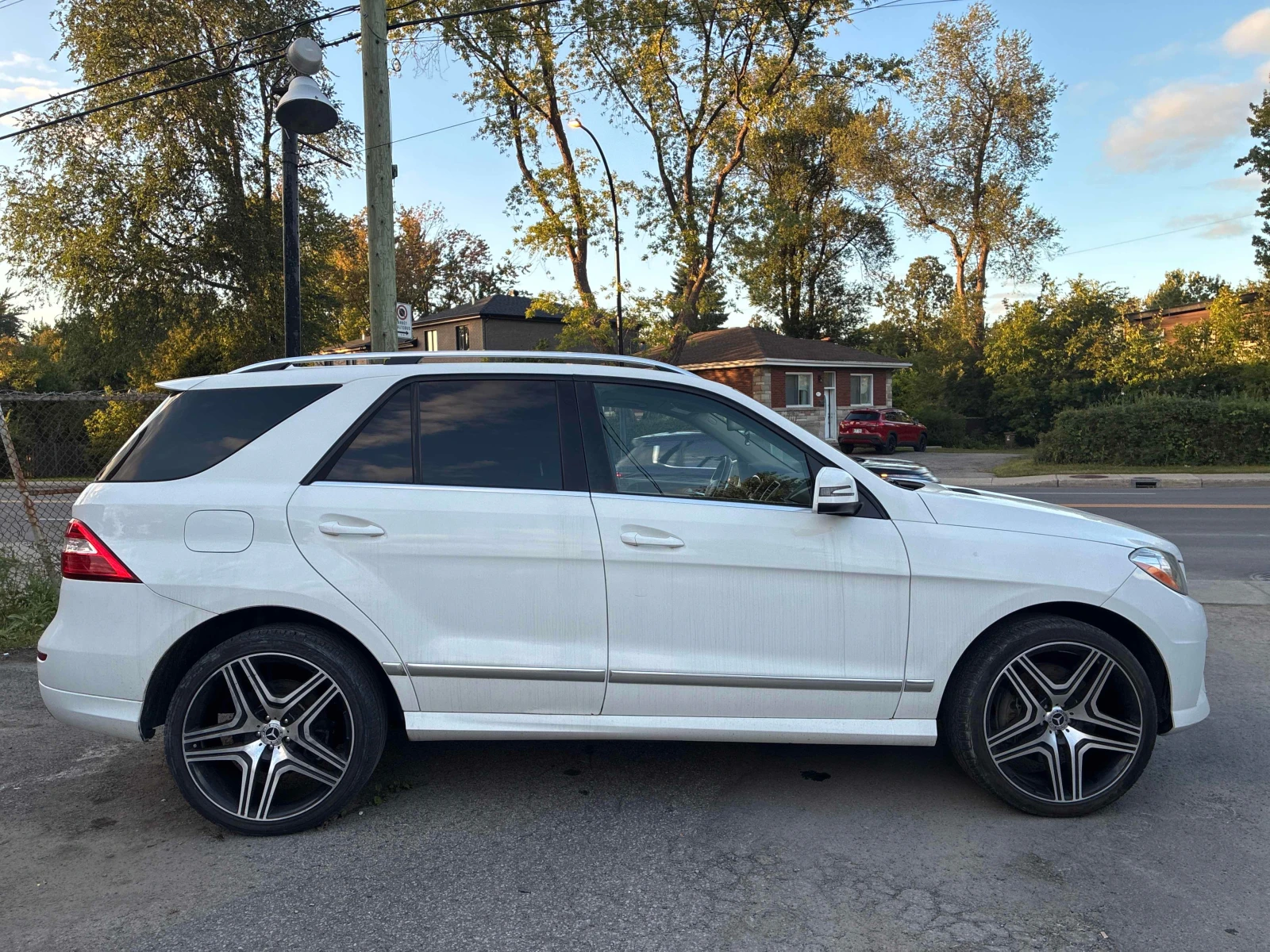 Mercedes-Benz ML 400 HARMON KARDON * AIRMATIC * CARFAX * , снимка 3 - Автомобили и джипове - 56080515