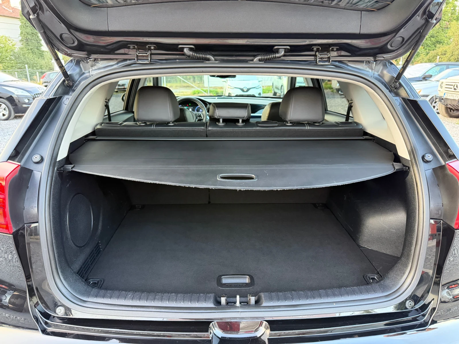 Kia Niro 67kWh.Facelift(07.2021).Executive.Термопомпа.FULL., снимка 14 - Автомобили и джипове - 56163078