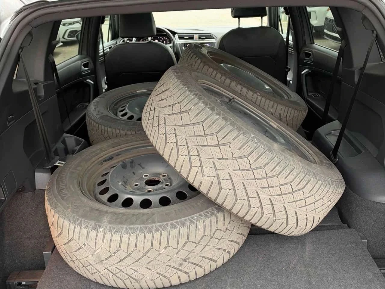 VW Tiguan, снимка 10 - Автомобили и джипове - 56688250
