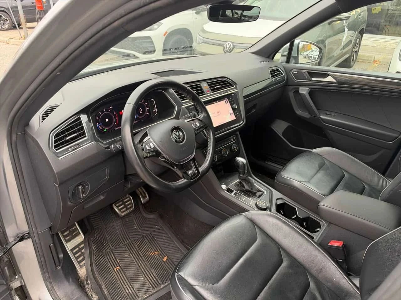 VW Tiguan, снимка 5 - Автомобили и джипове - 56688250