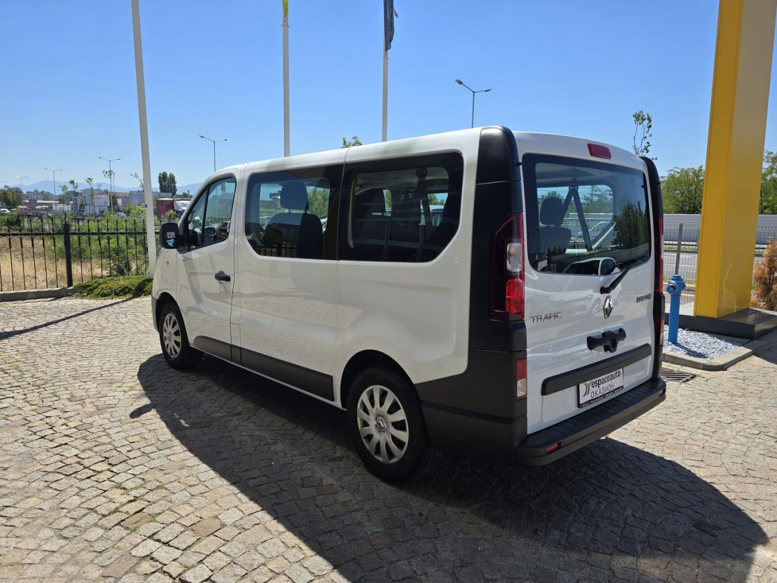 Renault Trafic 2.0 DCI  - изображение 7