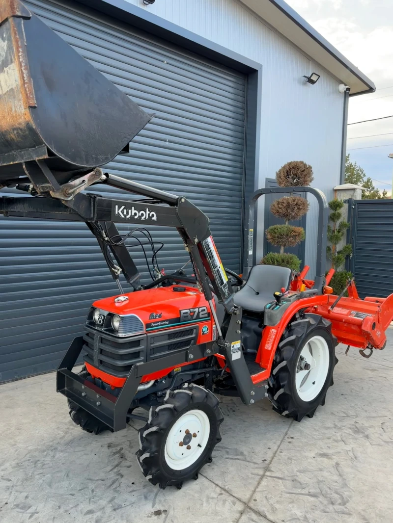 Трактор Kubota B72 17кс., снимка 4 - Селскостопанска техника - 52595138