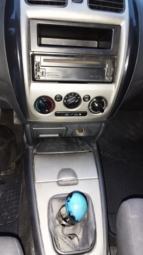 Mazda 323 F, снимка 9