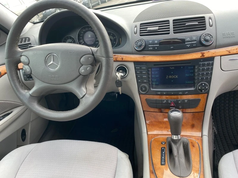 Mercedes-Benz E 320 3.0D EVO AUTOMATIC, снимка 13 - Автомобили и джипове - 44372698