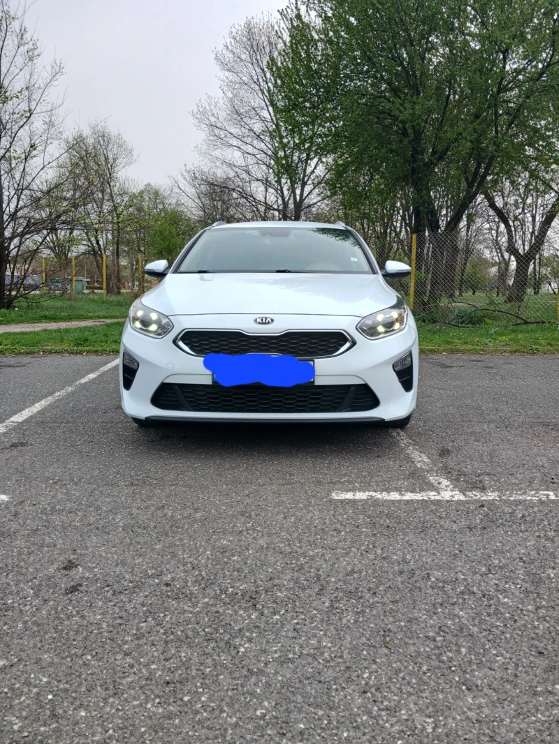 Kia Ceed 1.6 CRDI, снимка 1 - Автомобили и джипове - 47274343