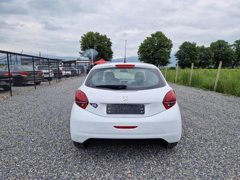 Peugeot 208 1.2i* Like* Euro6* , снимка 5 - Автомобили и джипове - 45890083