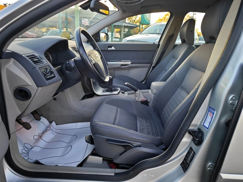 Volvo S40 1, 6 HDi , снимка 13 - Автомобили и джипове - 52299840