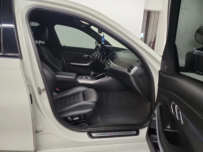 BMW 340 M340* XDRIVE* H&K SOUND* KEYLESS* CAMERA* , снимка 13 - Автомобили и джипове - 53152950