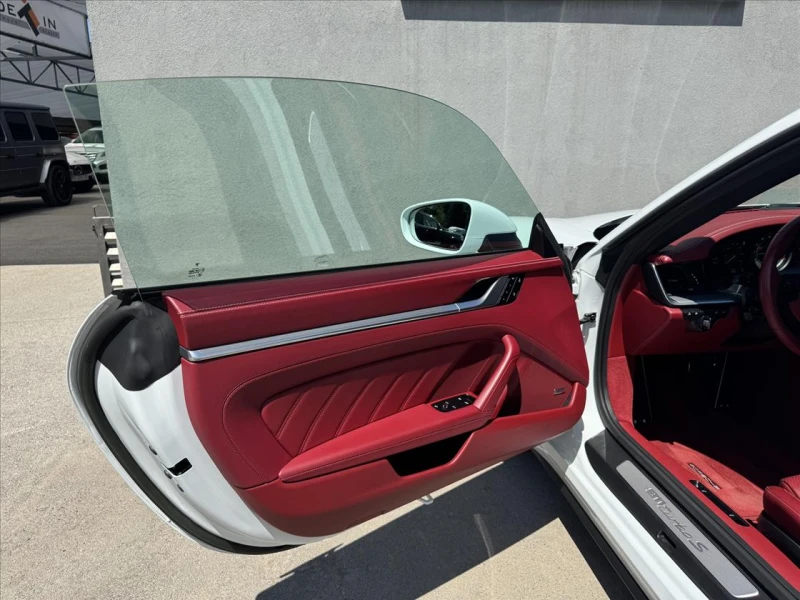 Porsche 911 992 TURBO S, снимка 8 - Автомобили и джипове - 53210146