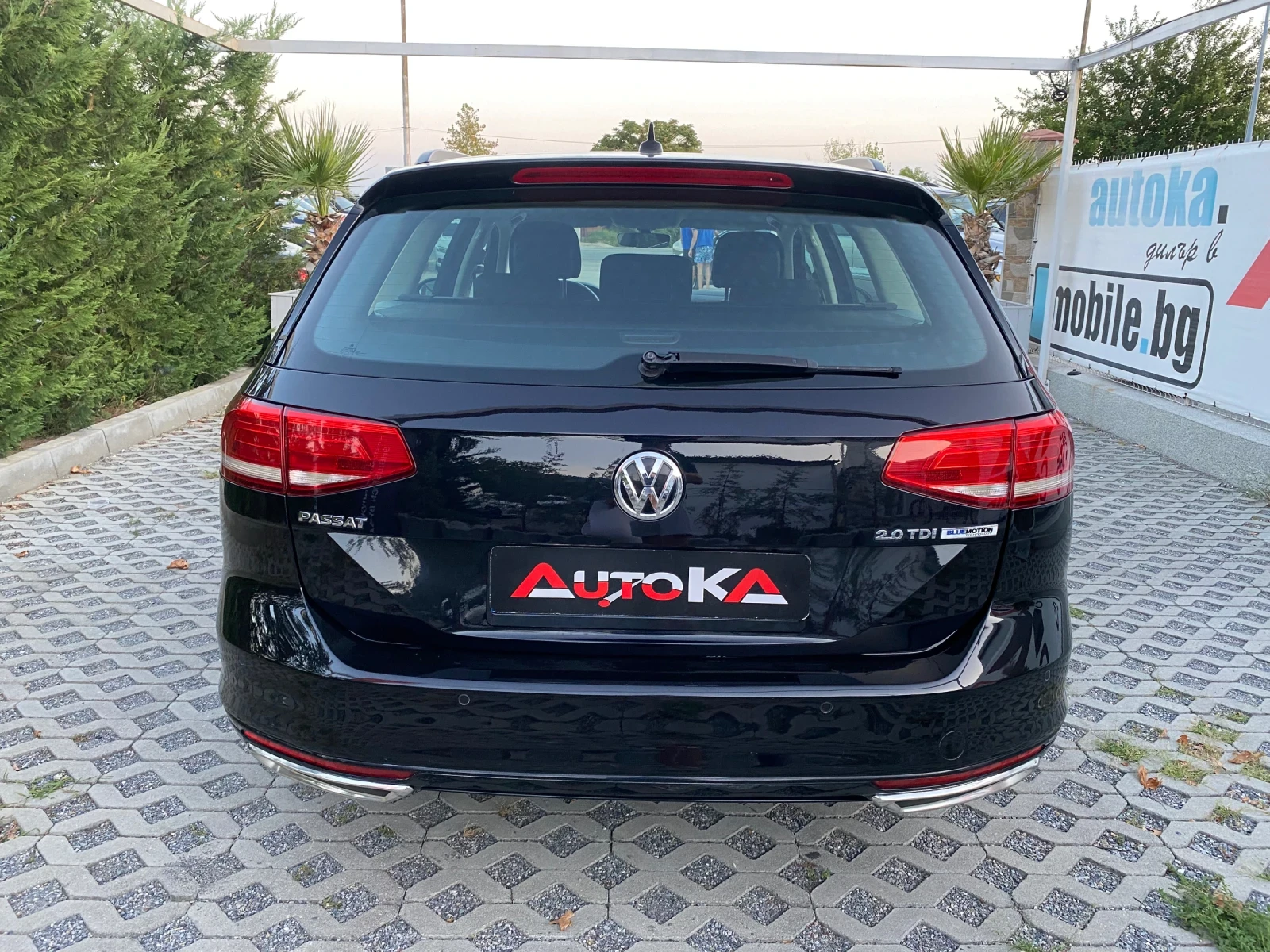 VW Passat 2.0TDI-150кс= АВТОМАТ= R-Line= DISTRONIC= NAVI - изображение 4