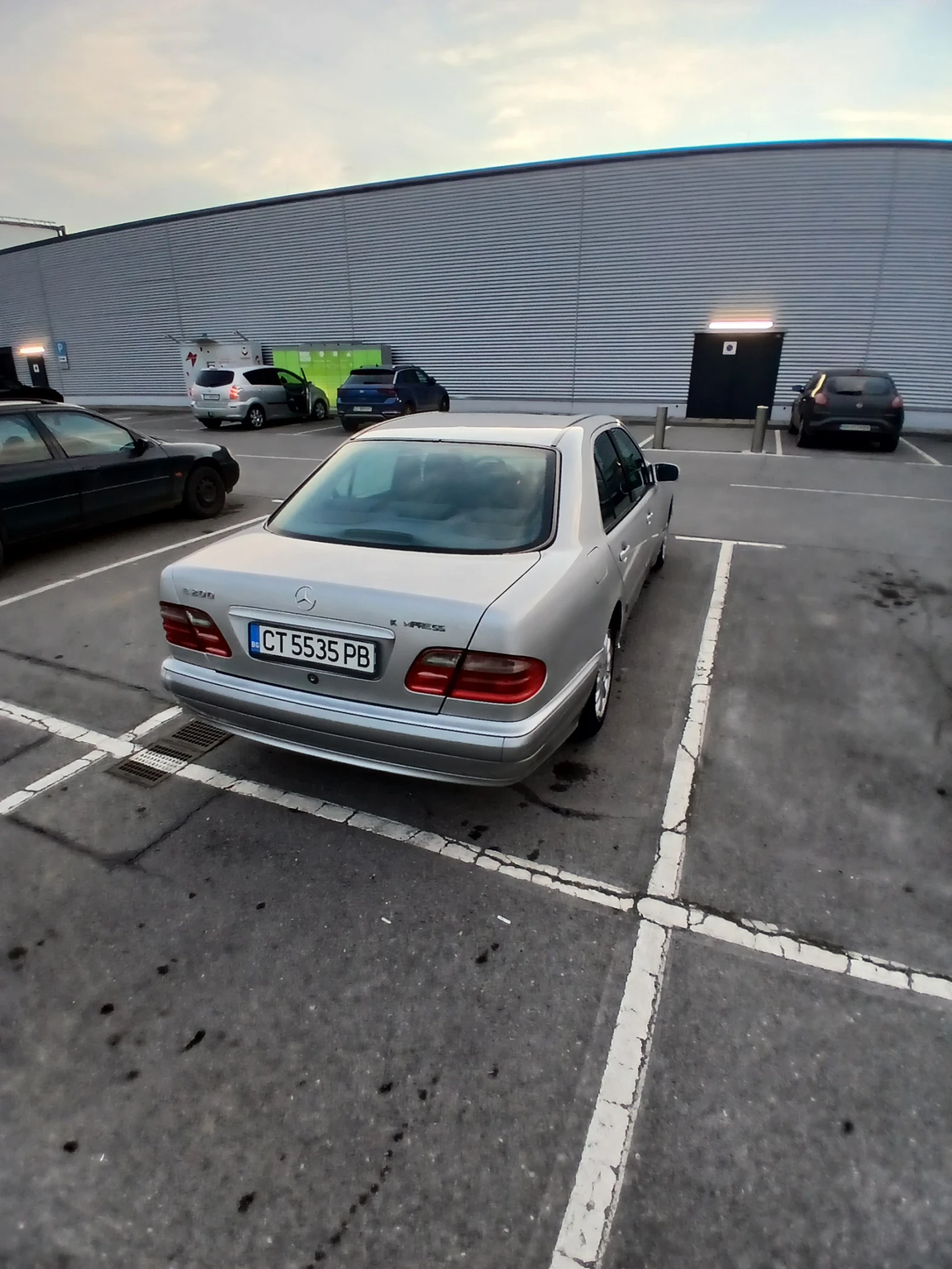 Mercedes-Benz E 200  W 211 COMPRESSOR Газов инжекцион - изображение 4
