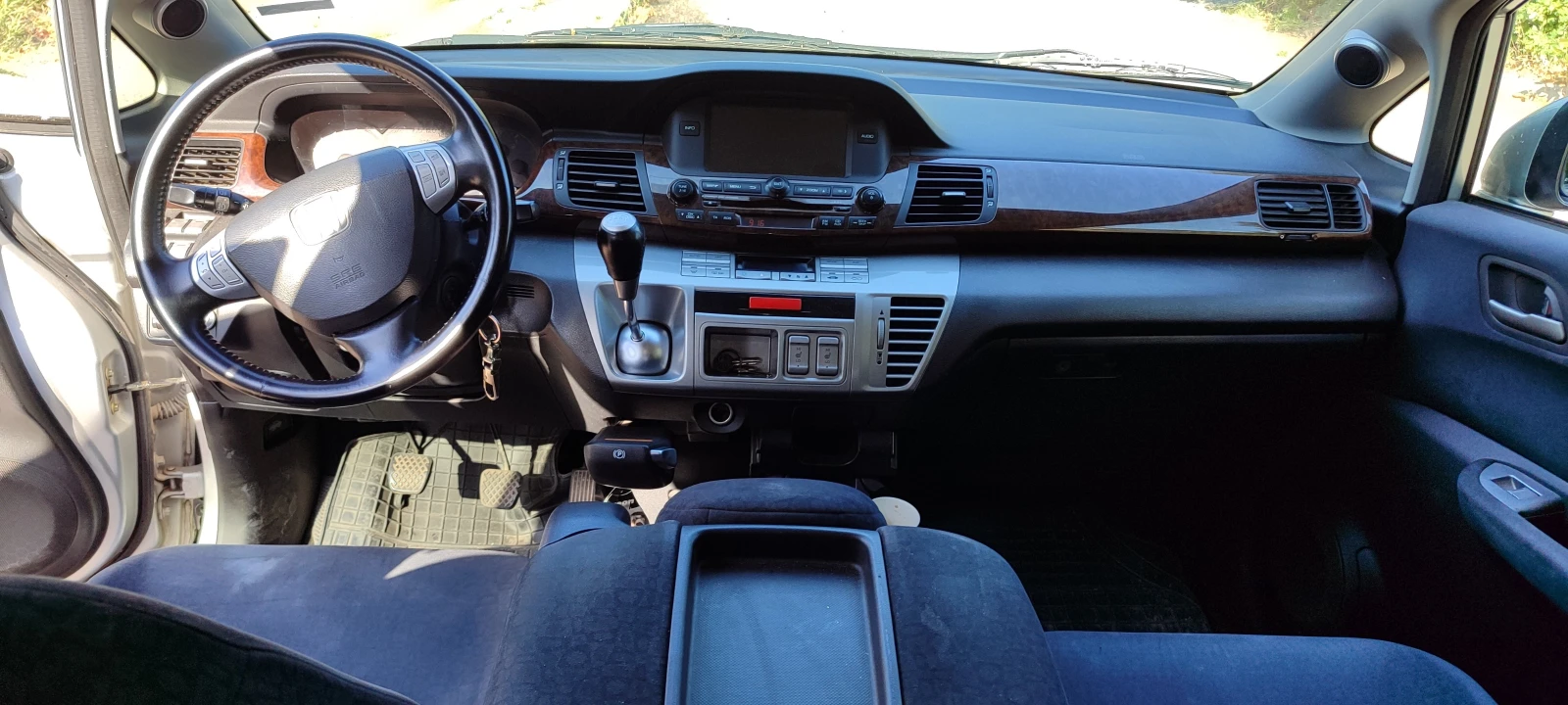 Honda Fr-v  - изображение 2