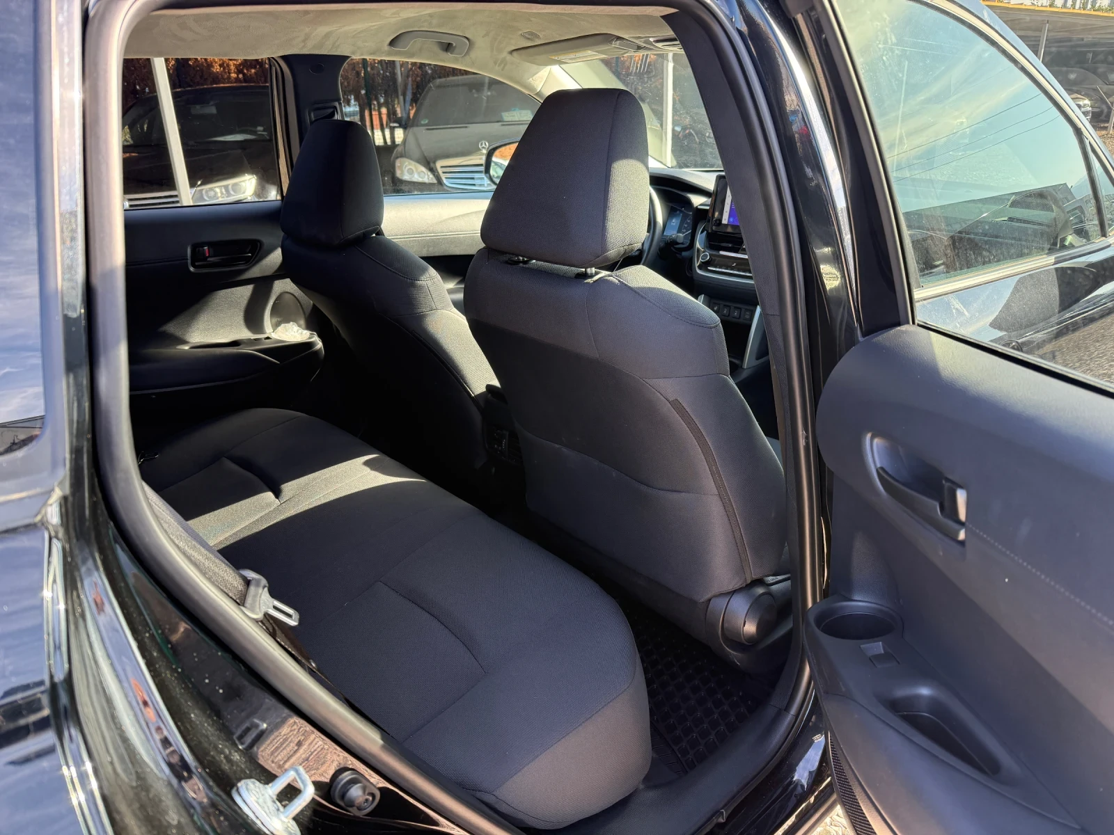 Toyota Corolla Cross 2.0 i - изображение 9