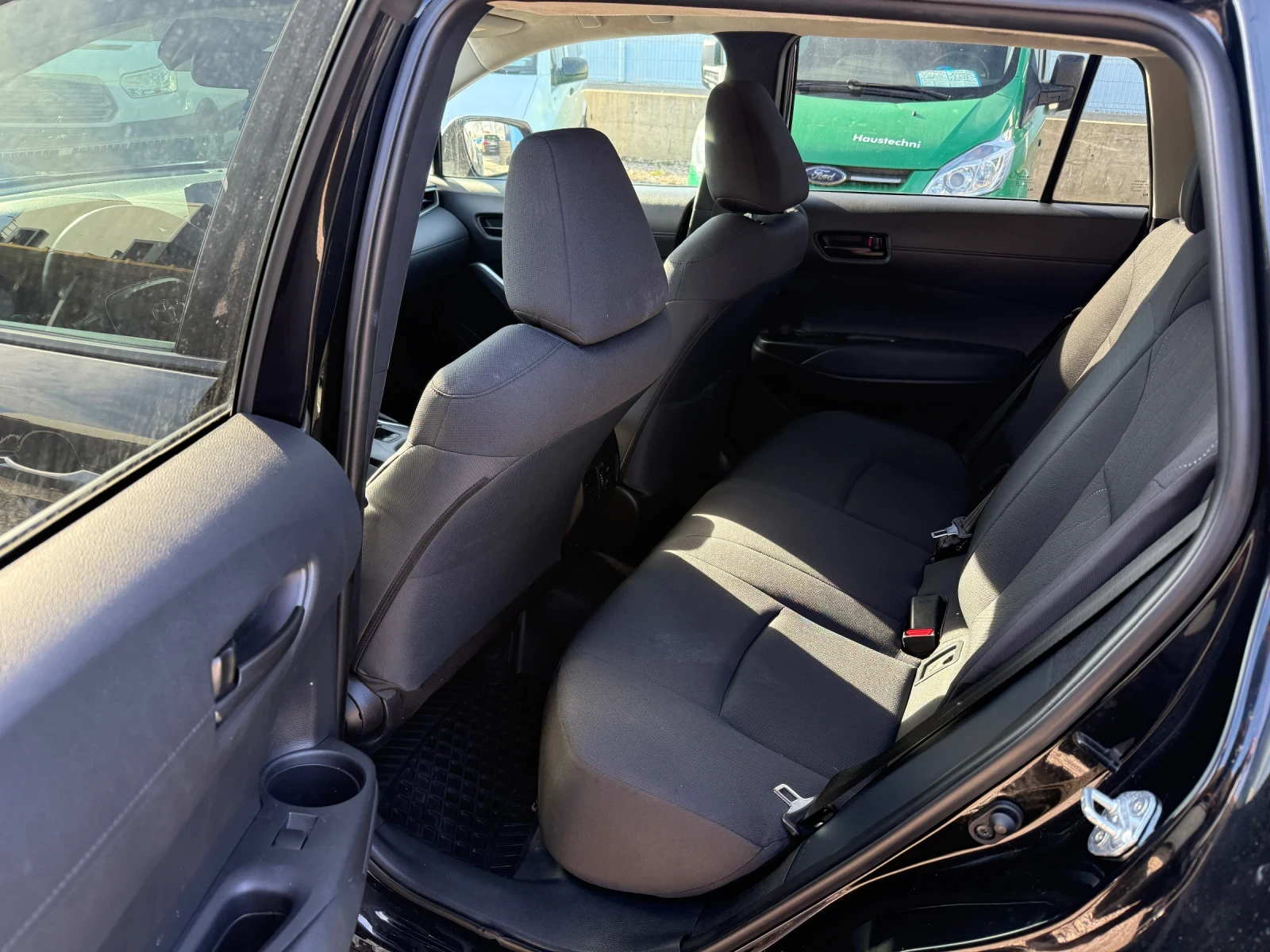 Toyota Corolla Cross 2.0 i - изображение 8