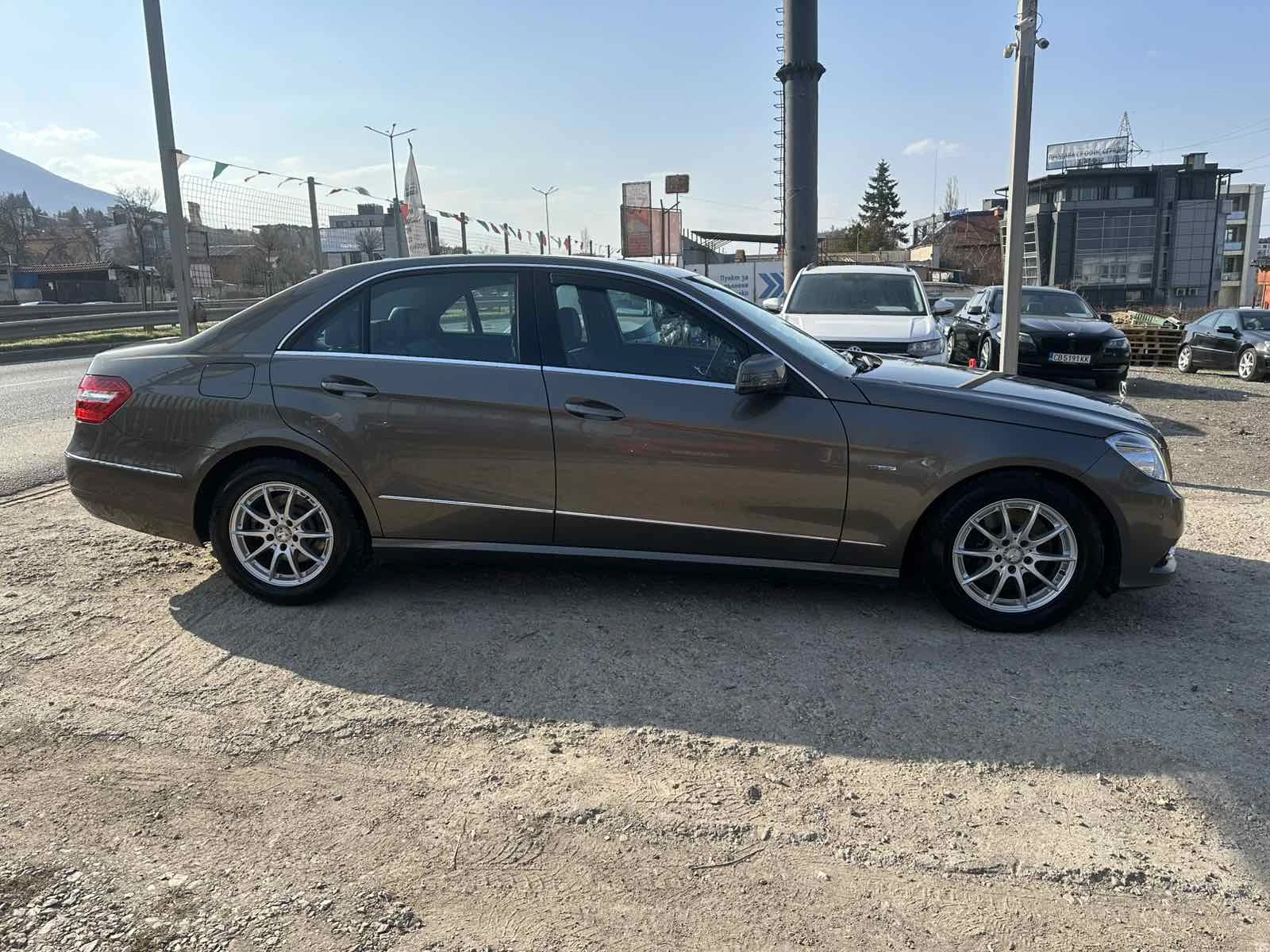 Mercedes-Benz E 350 CGI DISTRONIC LANE ASSIST CAMERA , снимка 7 - Автомобили и джипове - 53861190