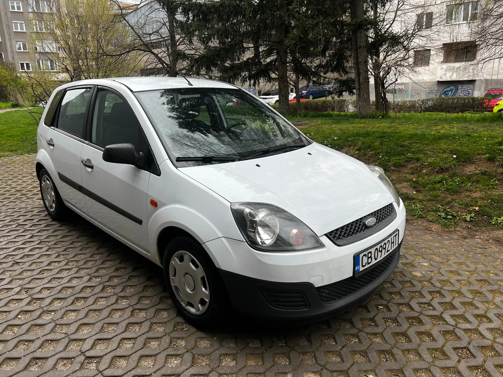 Ford Fiesta От Мото Пфое като нов, снимка 1 - Автомобили и джипове - 54233515