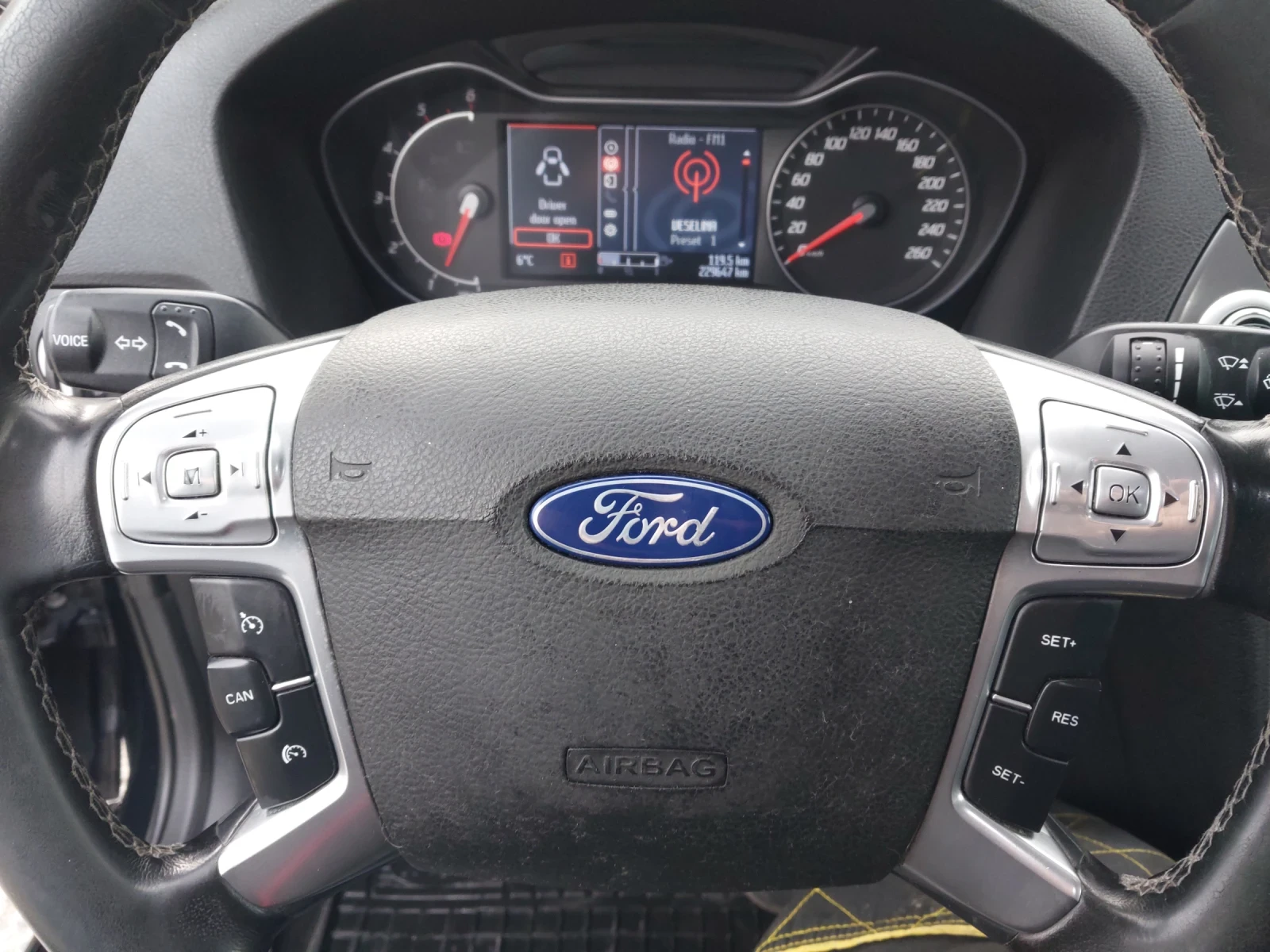 Ford Mondeo, снимка 14 - Автомобили и джипове - 54284613