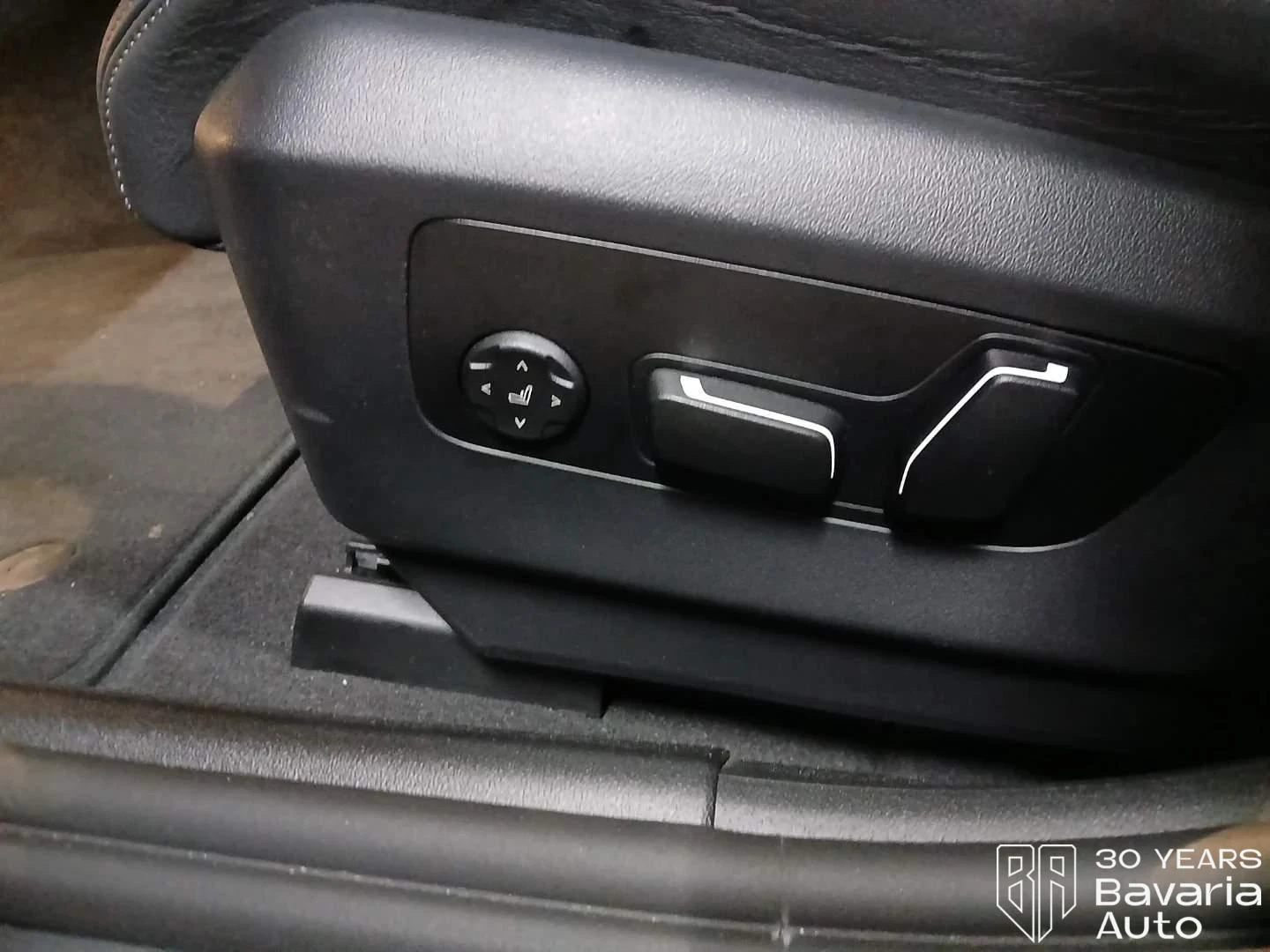 BMW M5 M Drivers Sportautomatic, снимка 14 - Автомобили и джипове - 54345050