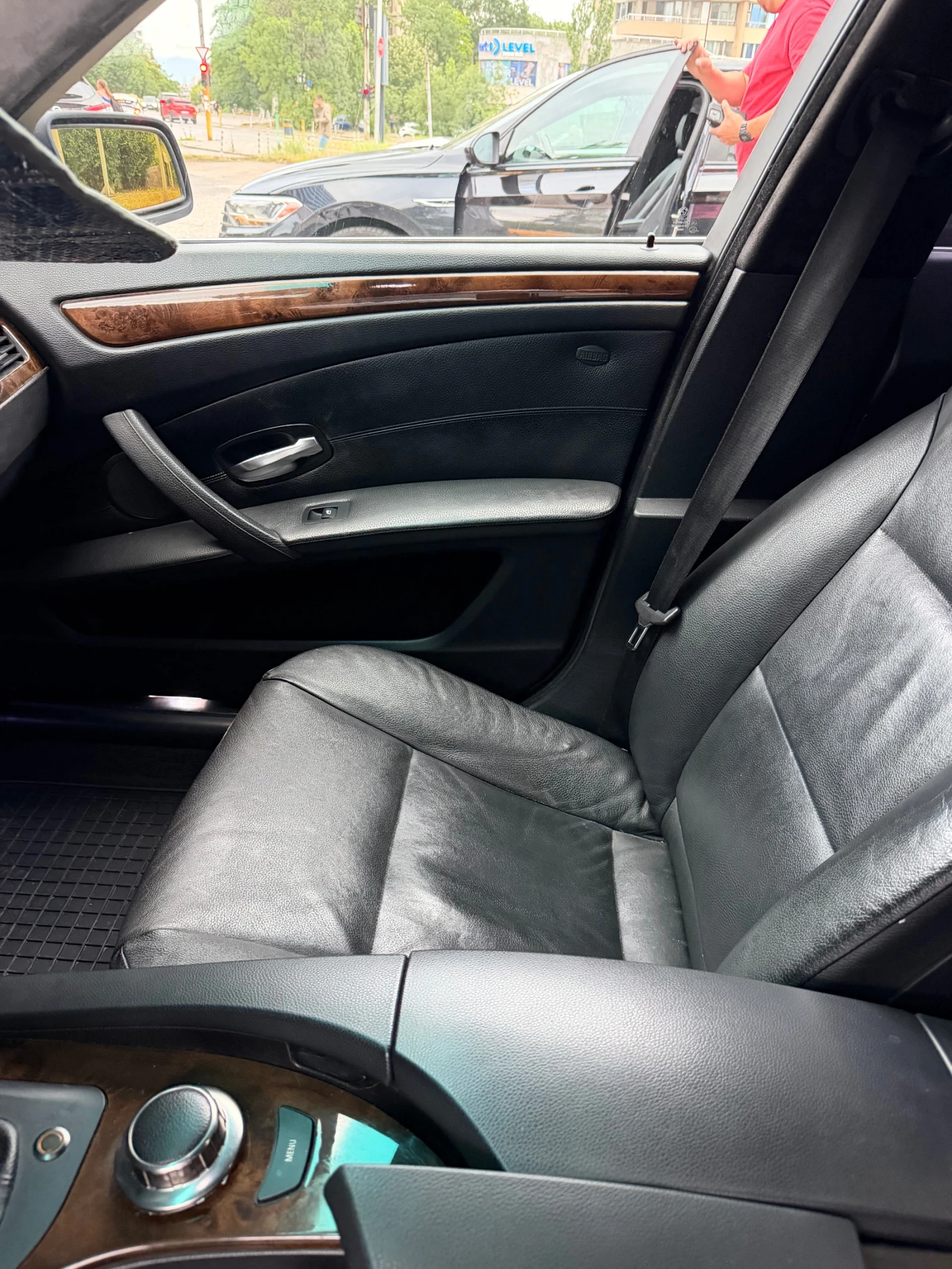 BMW 530 xd, снимка 9 - Автомобили и джипове - 55149342