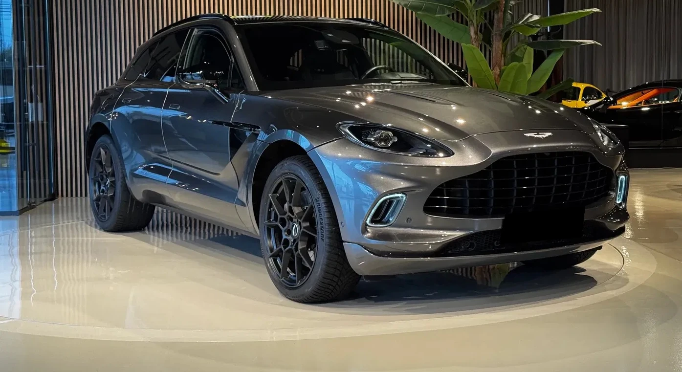 Aston Martin DBX