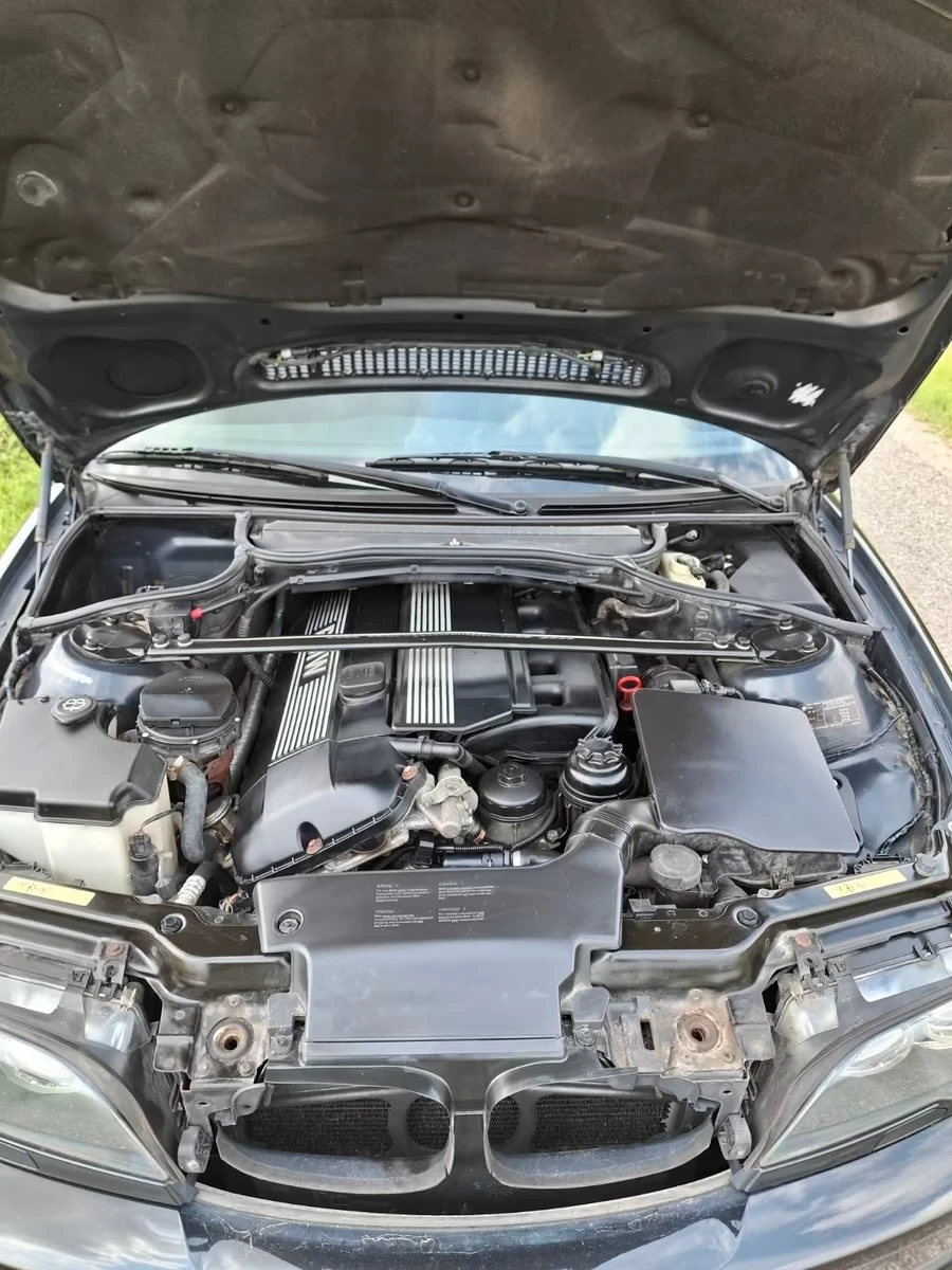 BMW 330 6-Speed M-Pack OEM, снимка 11 - Автомобили и джипове - 55355184