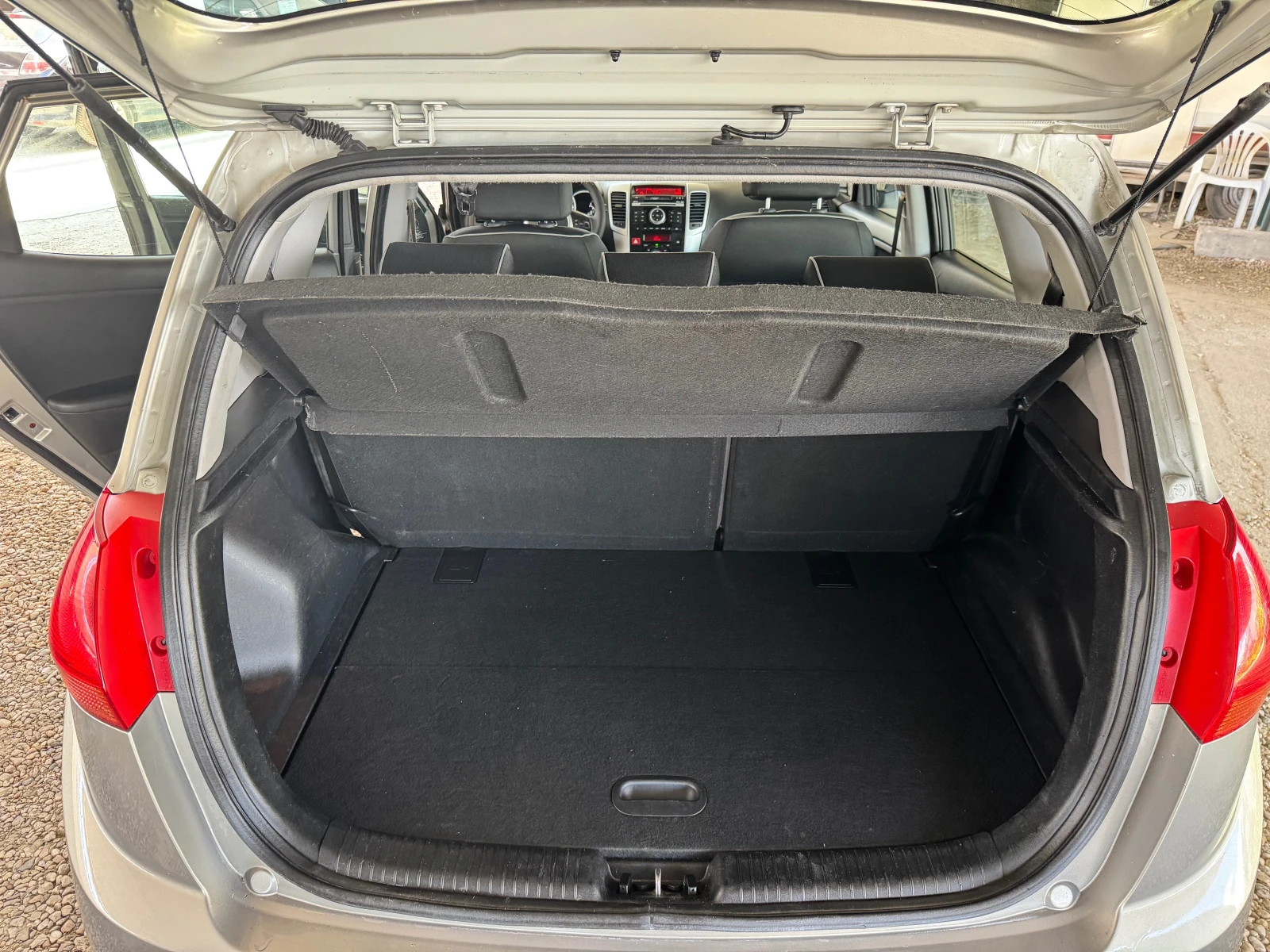 Kia Venga, снимка 16 - Автомобили и джипове - 55185105
