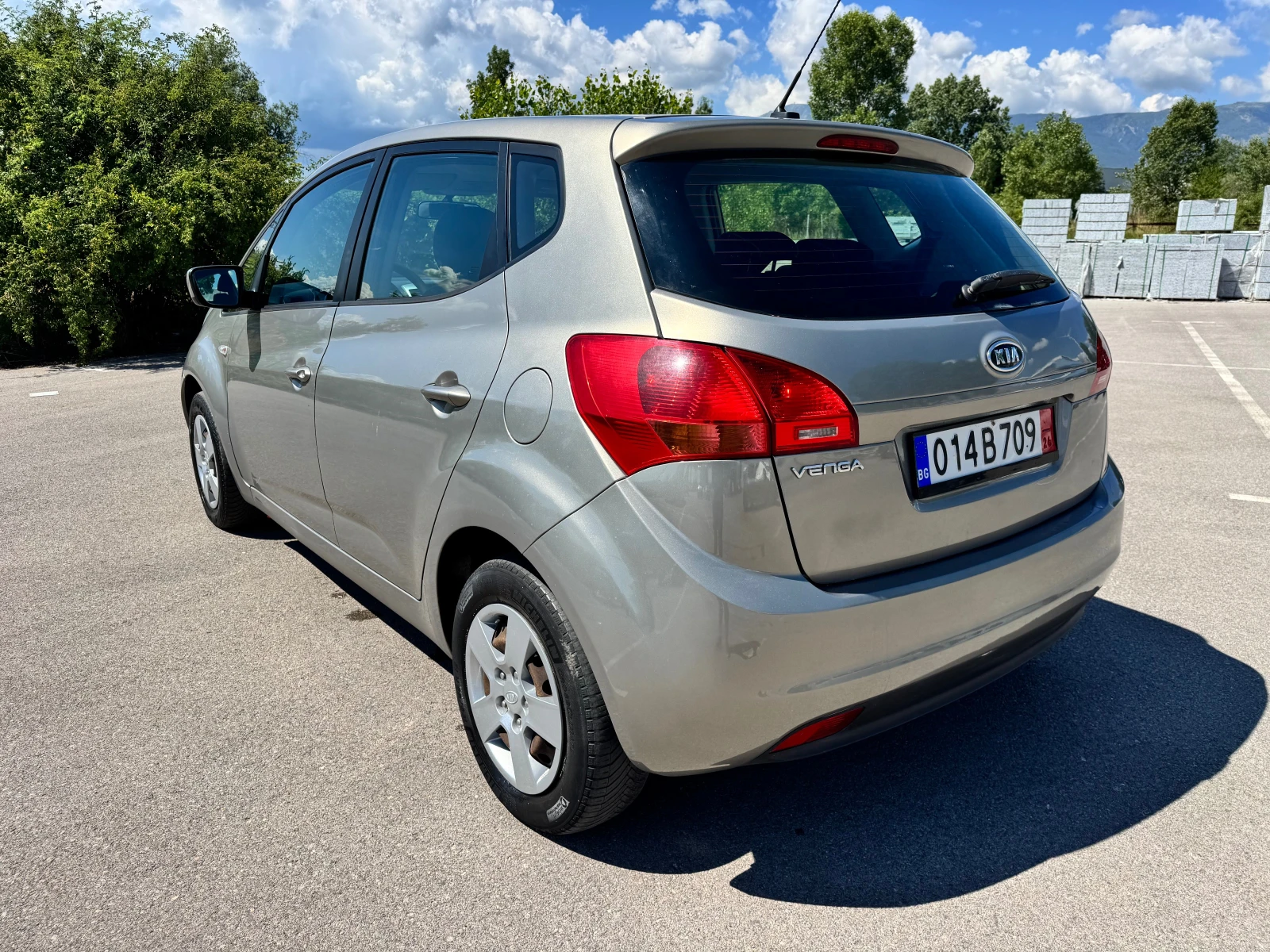 Kia Venga, снимка 7 - Автомобили и джипове - 55185105