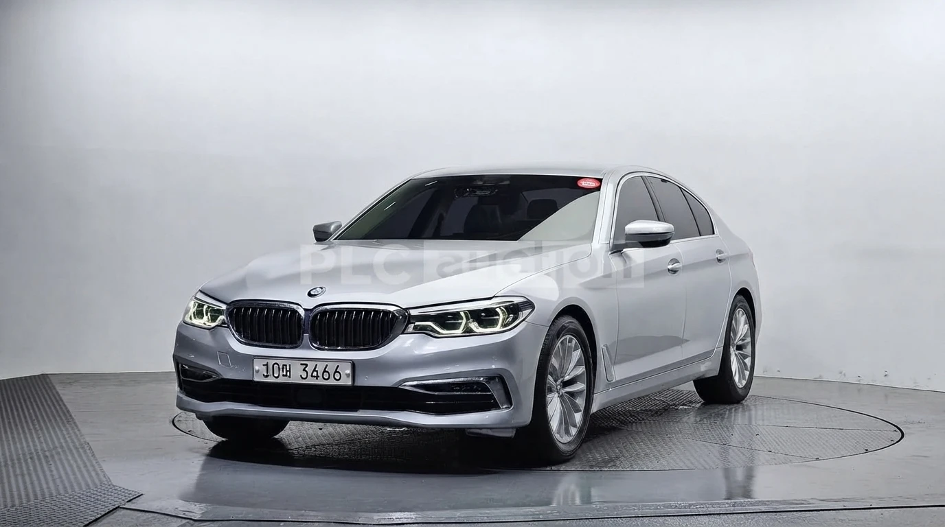BMW 530 HEAD-UP* DIGITAL* ОБДУХВАНЕ* ПОДГРЕВ* КАМЕРИ* 