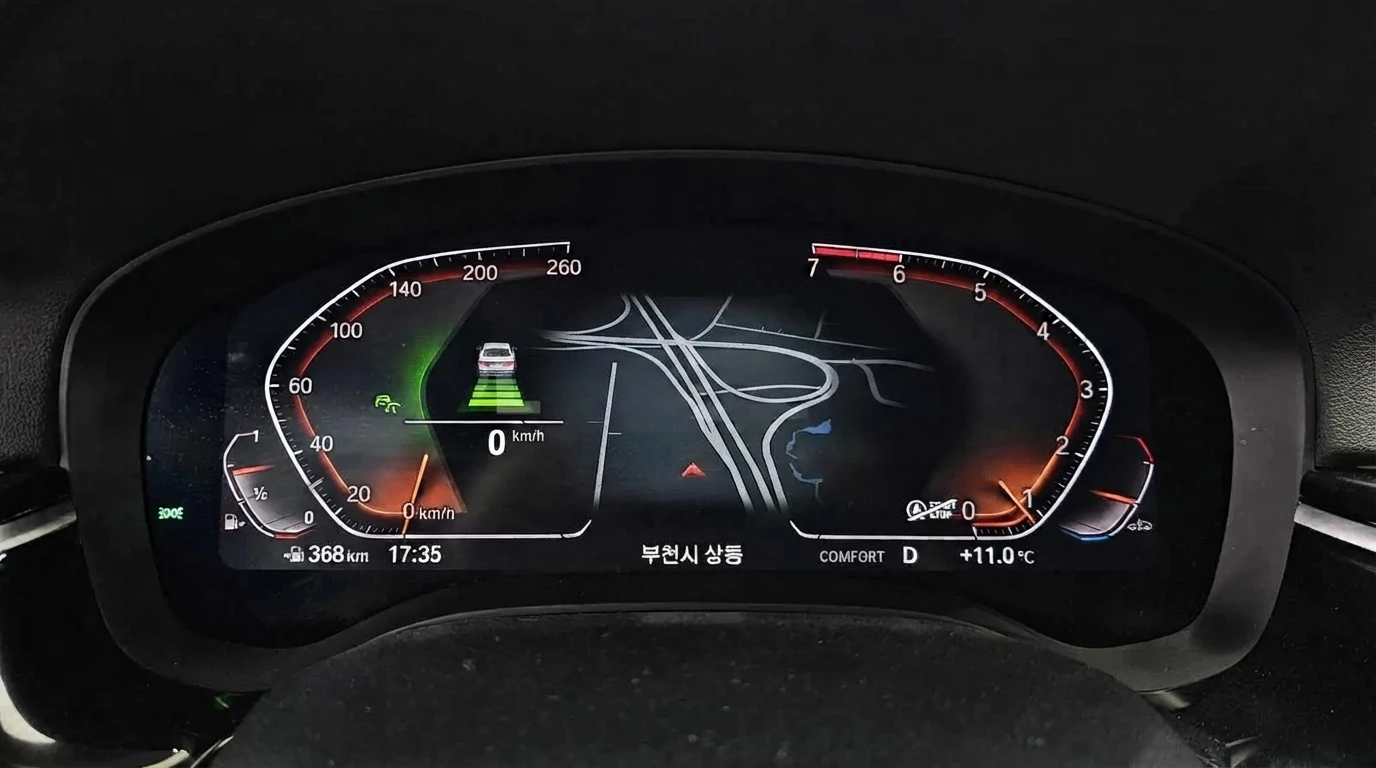 BMW 530 HEAD-UP* DIGITAL* ОБДУХВАНЕ* ПОДГРЕВ* КАМЕРИ* , снимка 9 - Автомобили и джипове - 55434728