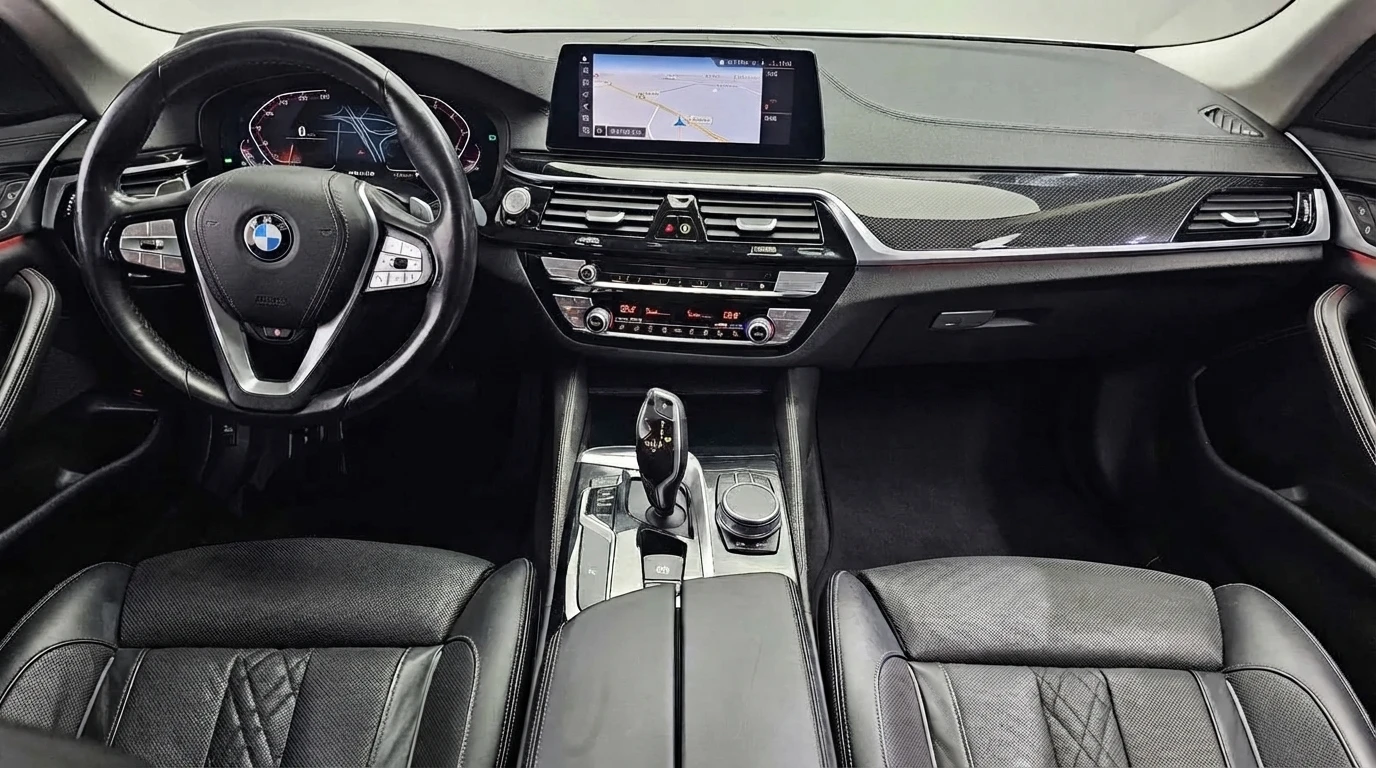 BMW 530 HEAD-UP* DIGITAL* ОБДУХВАНЕ* ПОДГРЕВ* КАМЕРИ* , снимка 7 - Автомобили и джипове - 55434728