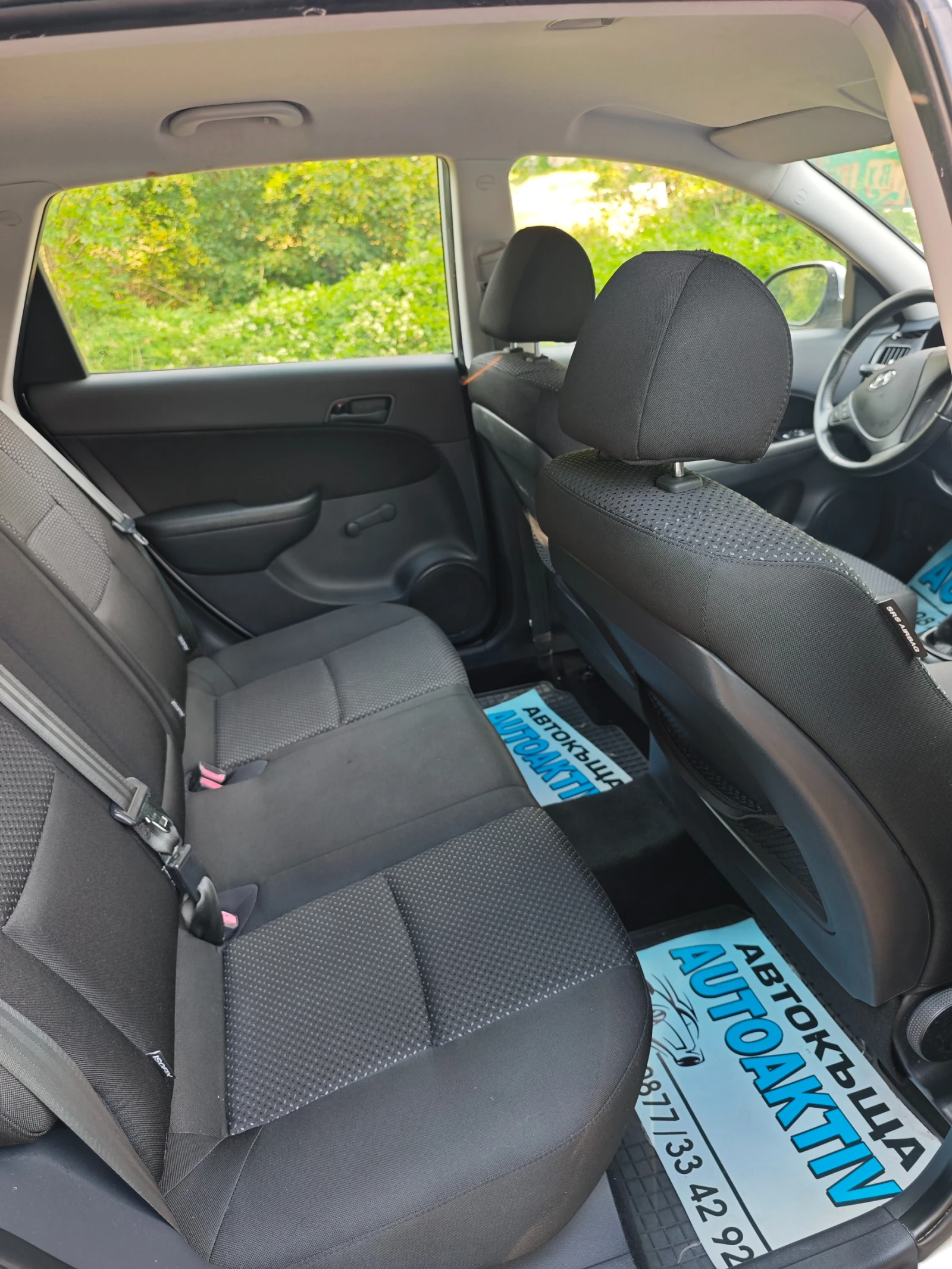 Hyundai I30 1.6CRDI 90 КС 6 СК, снимка 3 - Автомобили и джипове - 55457523