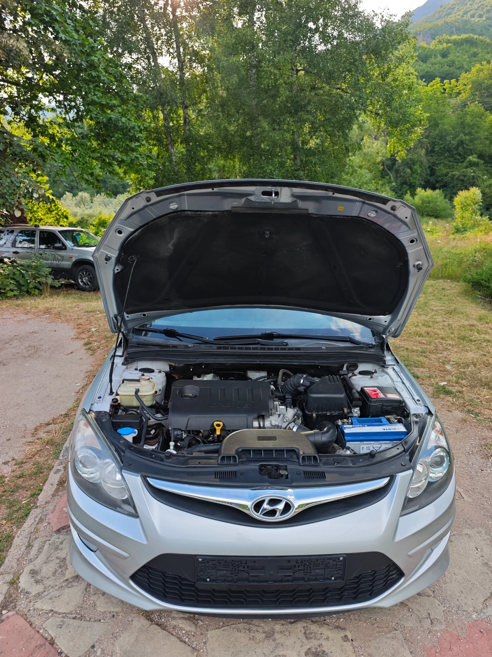 Hyundai I30 1.6CRDI 90 КС 6 СК, снимка 11 - Автомобили и джипове - 55457523