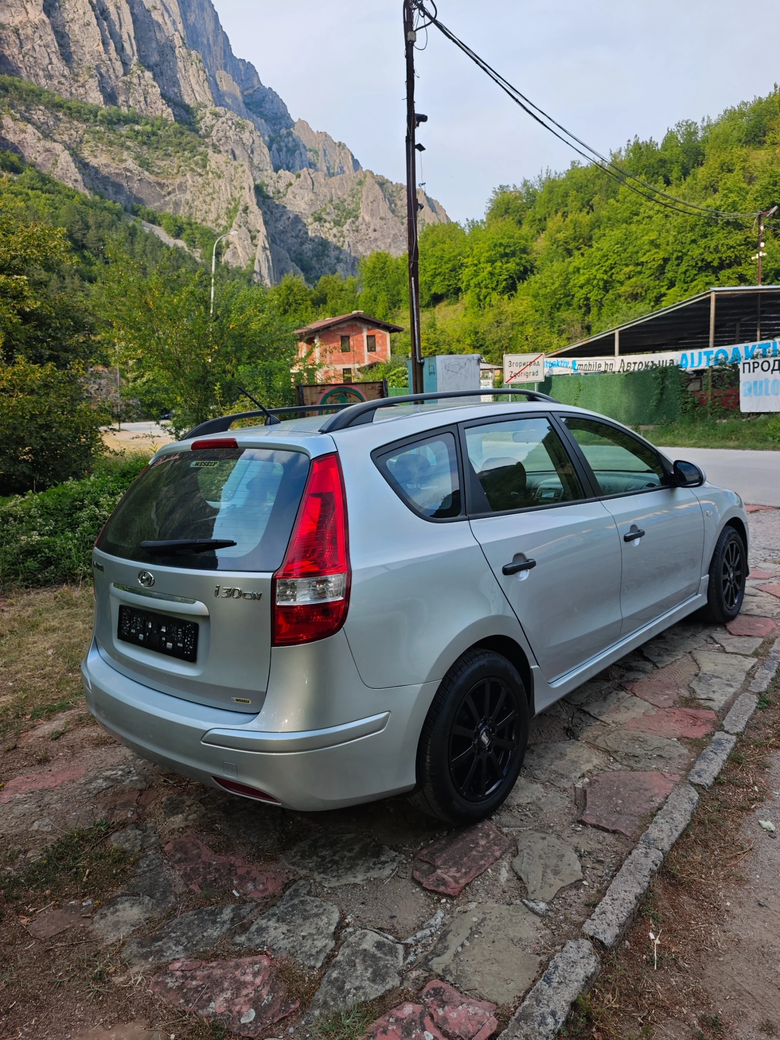 Hyundai I30 1.6CRDI 90 КС 6 СК, снимка 5 - Автомобили и джипове - 55457523