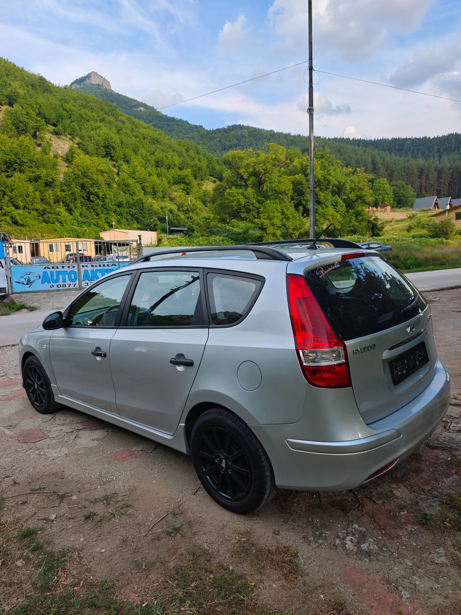Hyundai I30 1.6CRDI 90 КС 6 СК, снимка 6 - Автомобили и джипове - 55457523