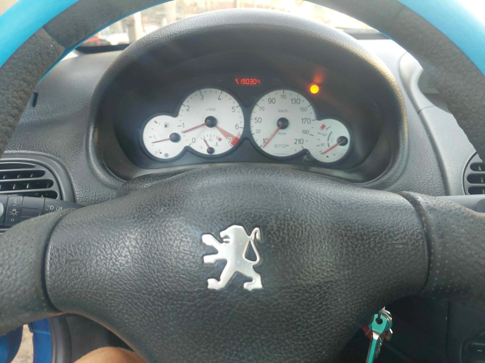 Peugeot 206 cc, снимка 8 - Автомобили и джипове - 55678489