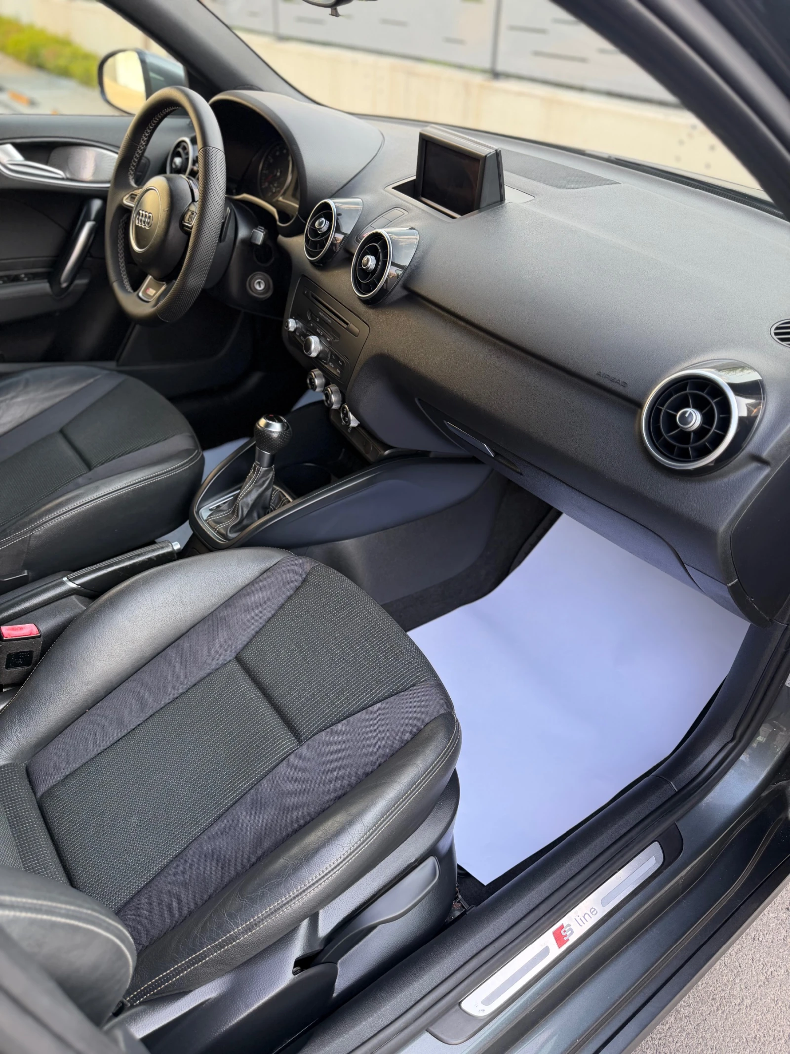 Audi A1 SportBack TFSI 3XS-Line AUTOMATIC, снимка 12 - Автомобили и джипове - 55964436