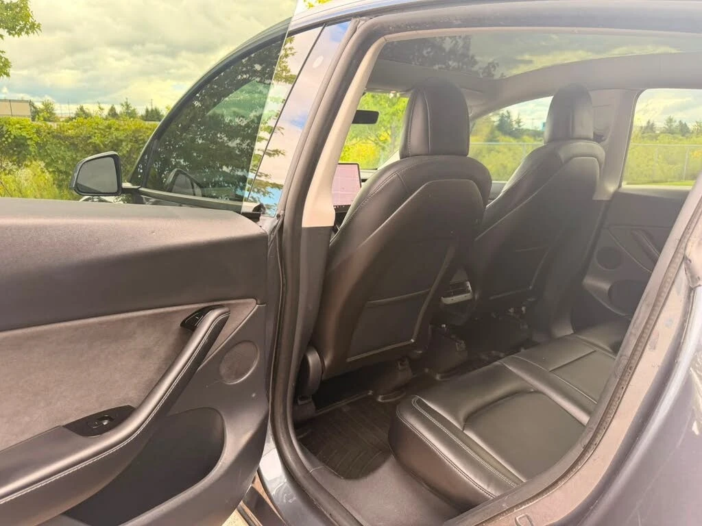 Tesla Model Y Performance AWD, снимка 8 - Автомобили и джипове - 56070529