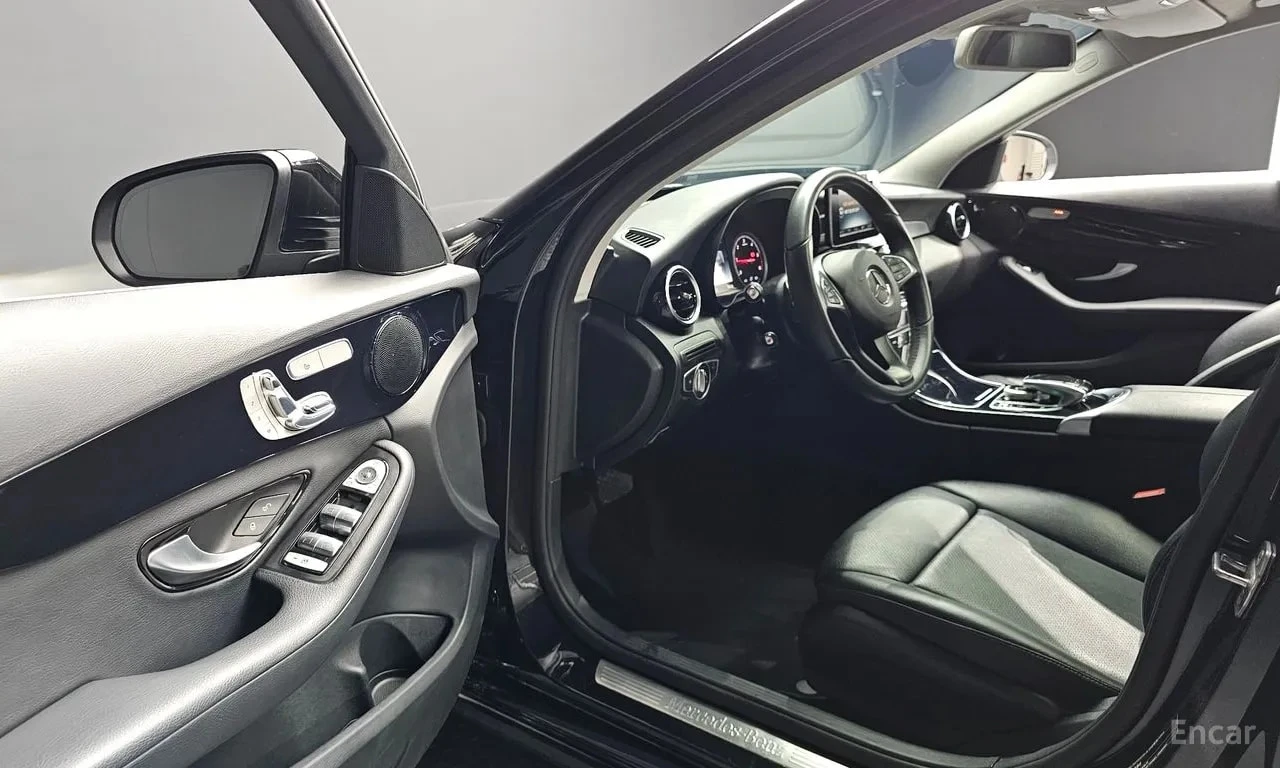 Mercedes-Benz C 200 AMG PACK* ФИКСИРАНА ЦЕНА ДО БЪЛГАРИЯ* , снимка 9 - Автомобили и джипове - 56114955