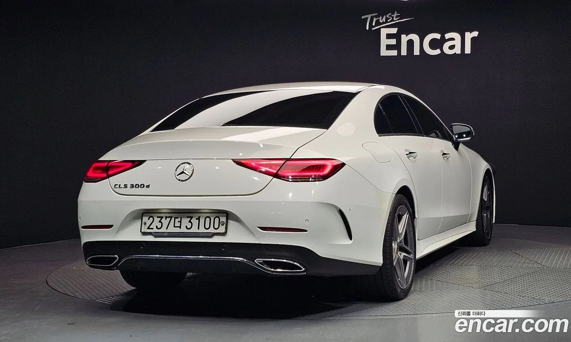 Mercedes-Benz CLS CLS300d AMG Line, снимка 2 - Автомобили и джипове - 56116961